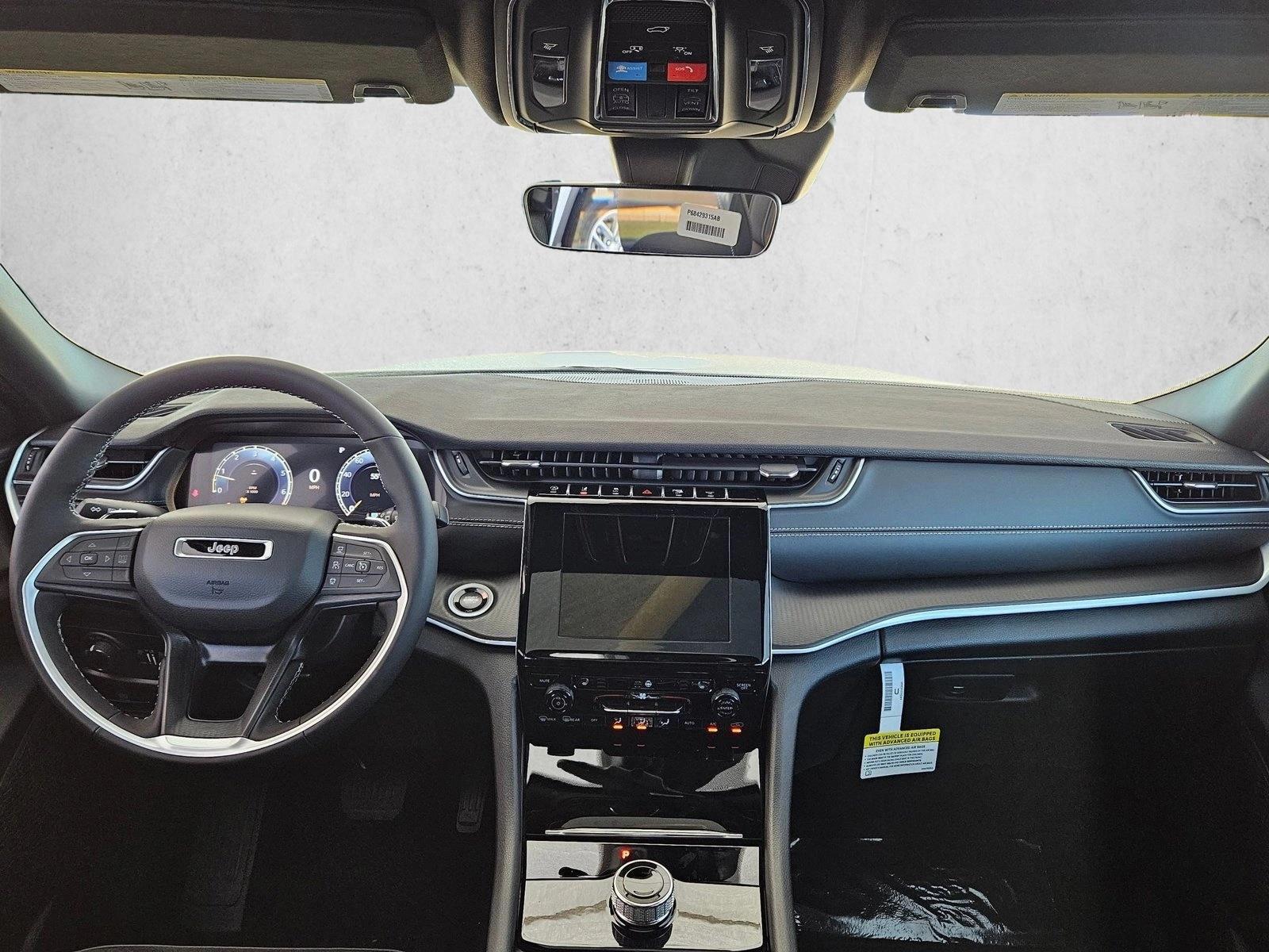 Thumbnail: 2025 Jeep Grand Cherokee - 3