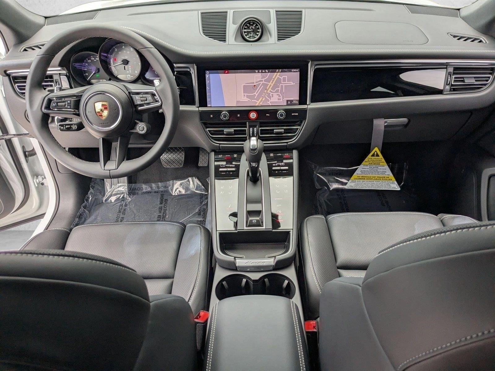 Thumbnail: 2025 Porsche Macan - 4