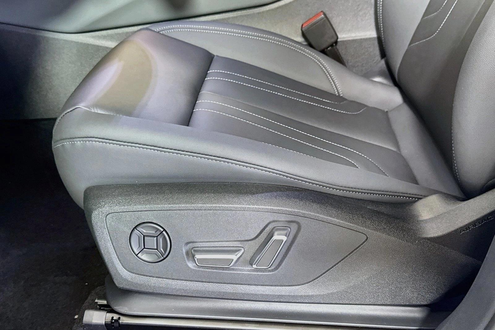 Thumbnail: 2026 Audi Q3 - 4