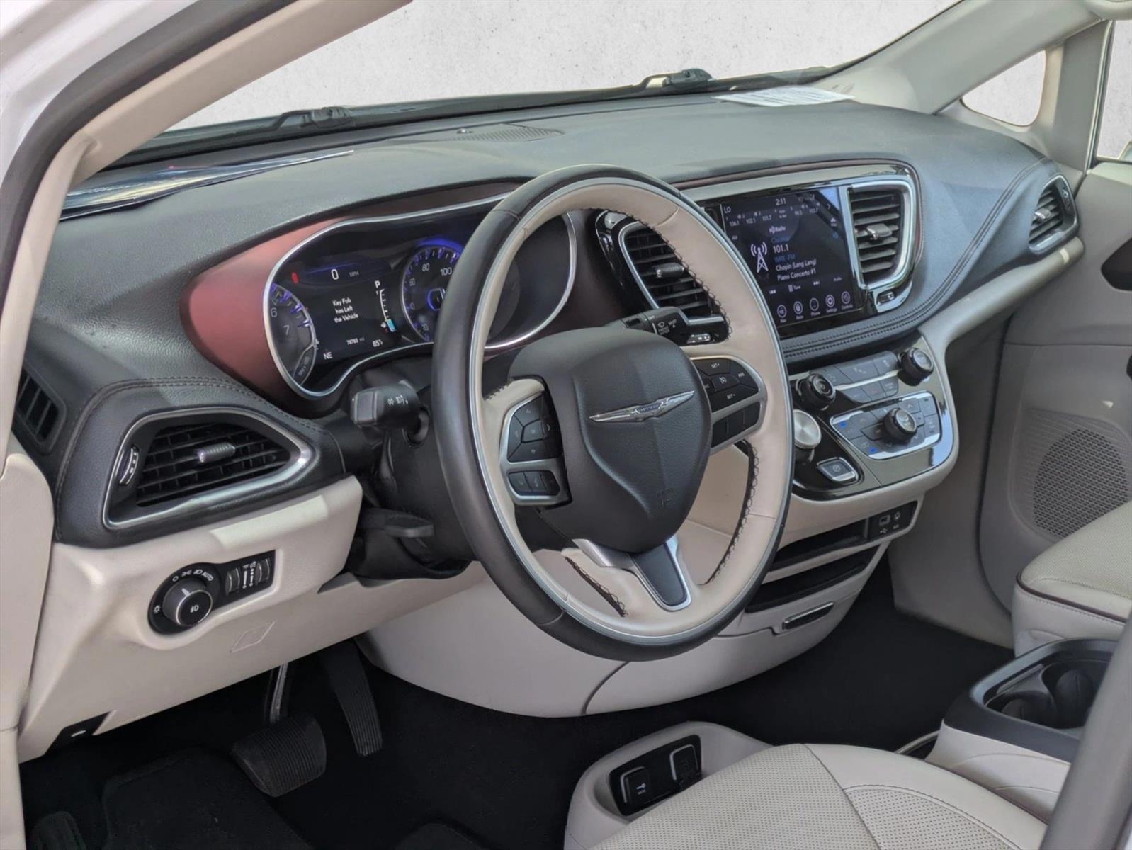 Thumbnail: 2020 Chrysler Pacifica - 3