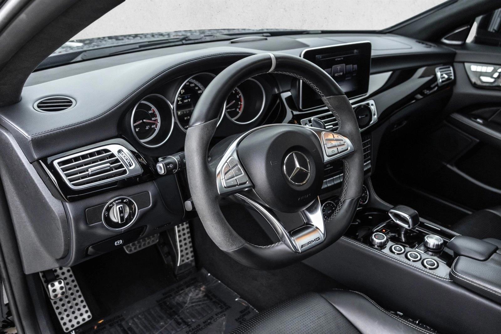 Thumbnail: 2015 Mercedes-Benz CLS - 3