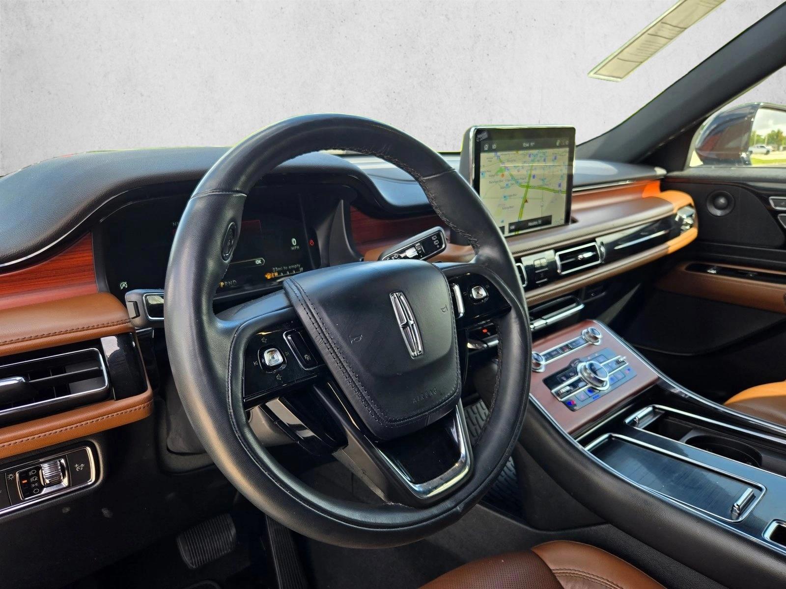 Thumbnail: 2023 Lincoln Aviator - 3