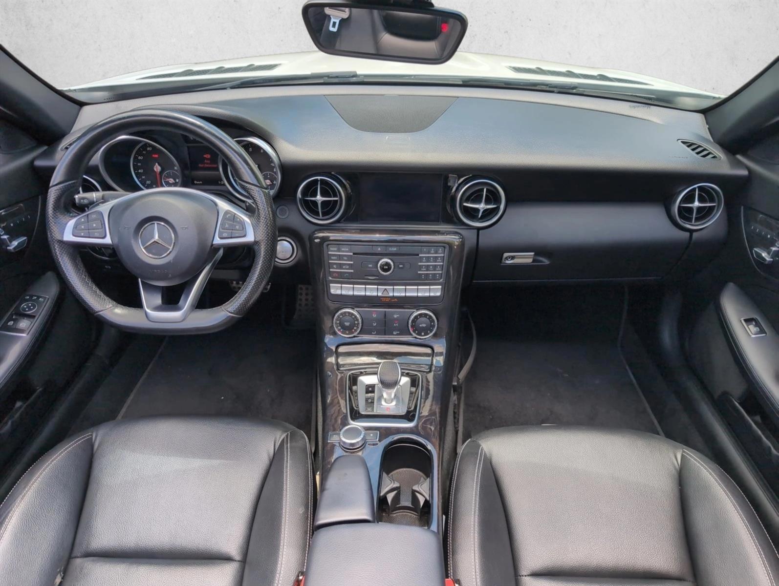 Thumbnail: 2017 Mercedes-Benz SLC - 2