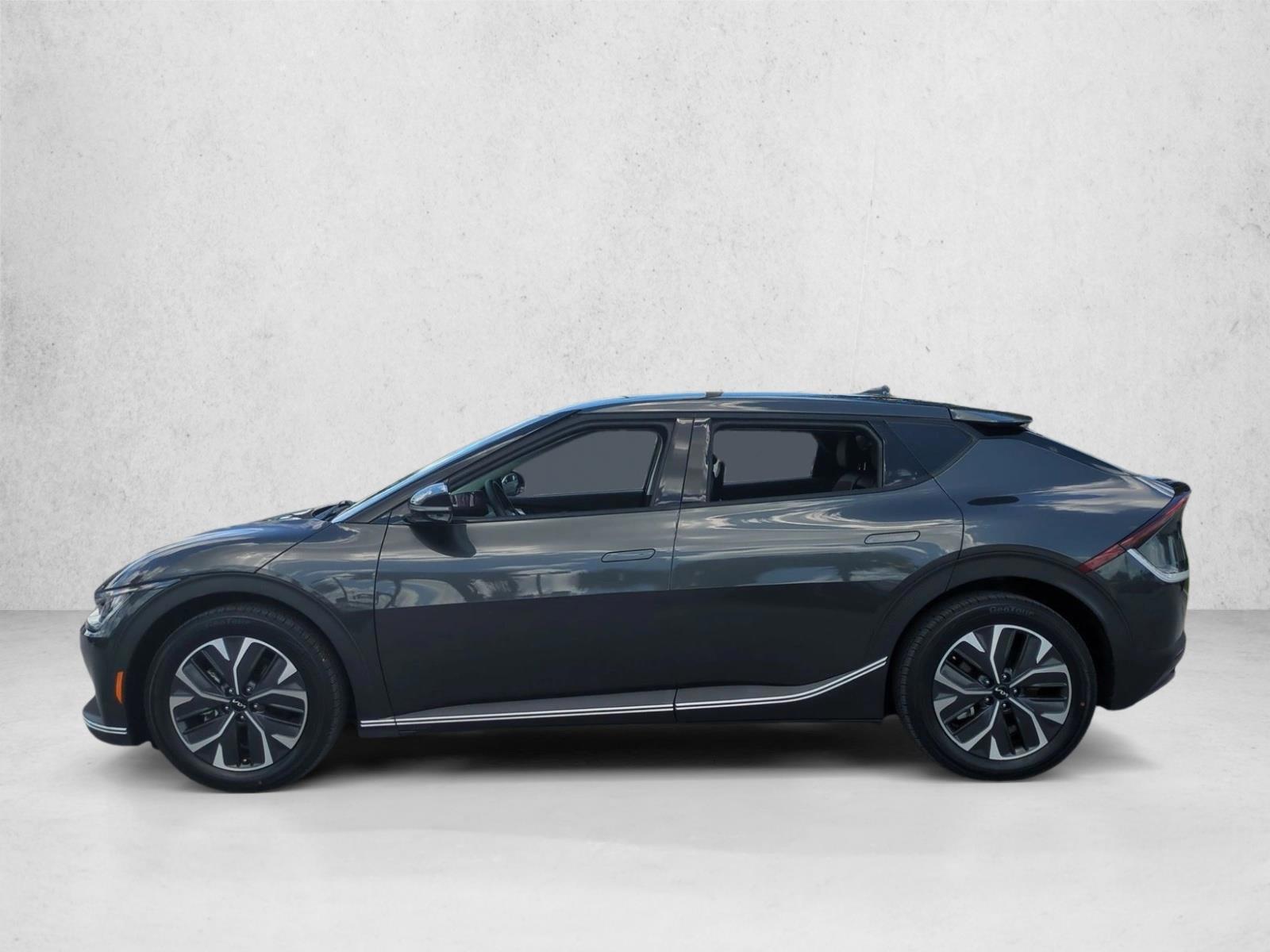 Thumbnail: 2022 Kia EV6 - 2