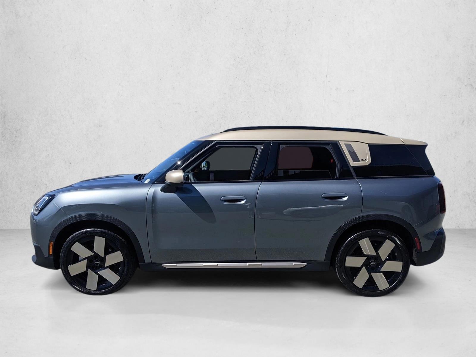 Thumbnail: 2027 MINI Cooper Countryman - 2