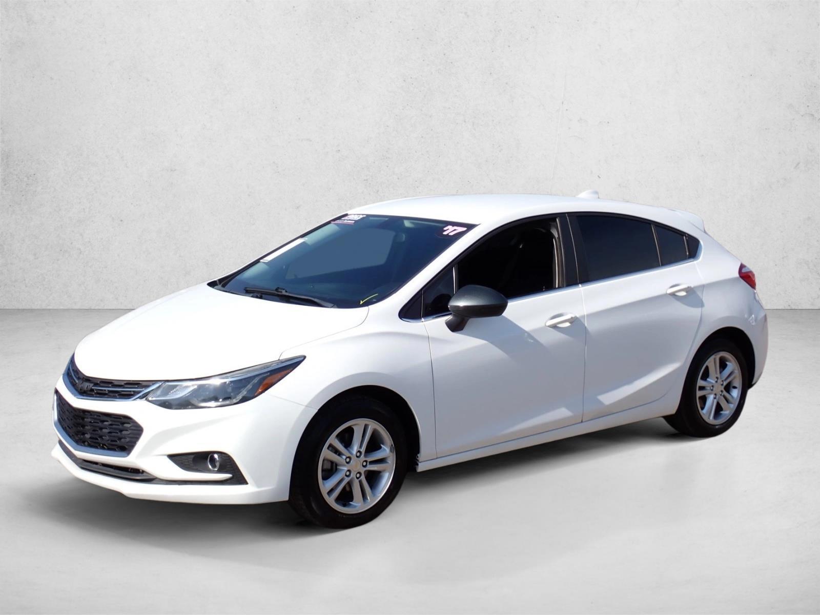 Thumbnail: 2017 Chevrolet Cruze - 1