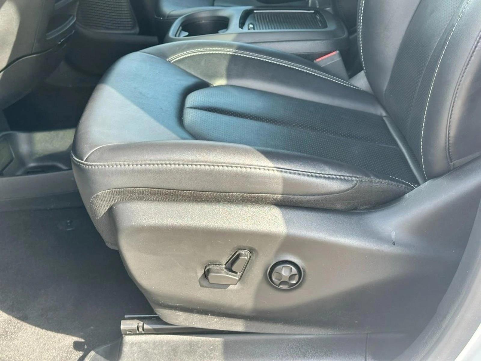 Thumbnail: 2024 Chrysler Pacifica - 4