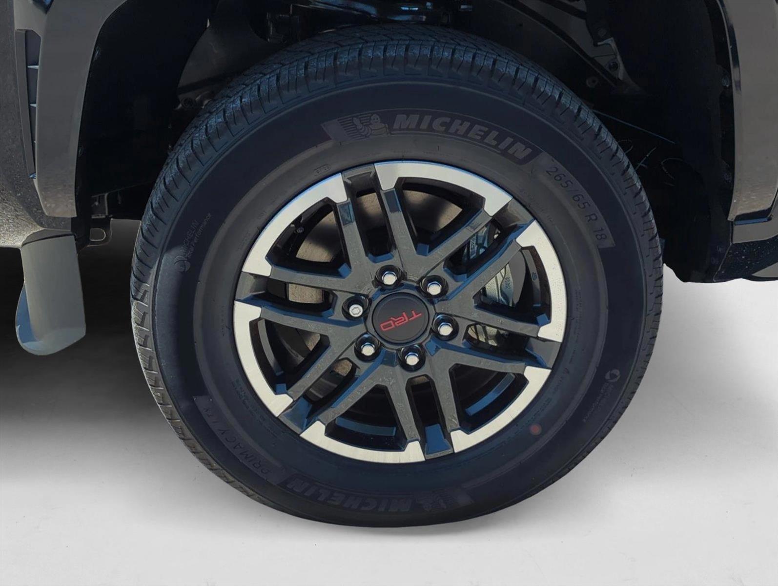 2025 Toyota Tacoma TRD Sport - Photo 10
