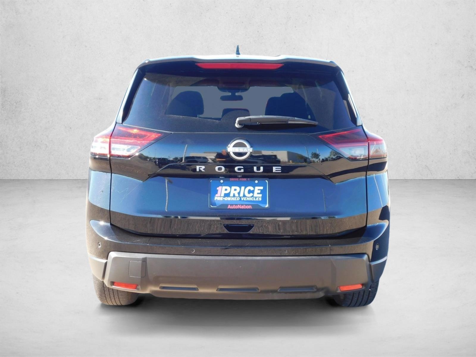 2025 Nissan Rogue SV - Photo 12