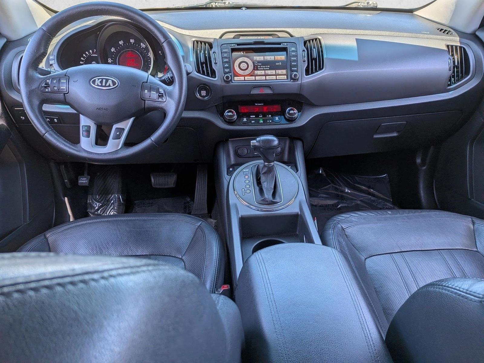 Thumbnail: 2011 Kia Sportage - 3