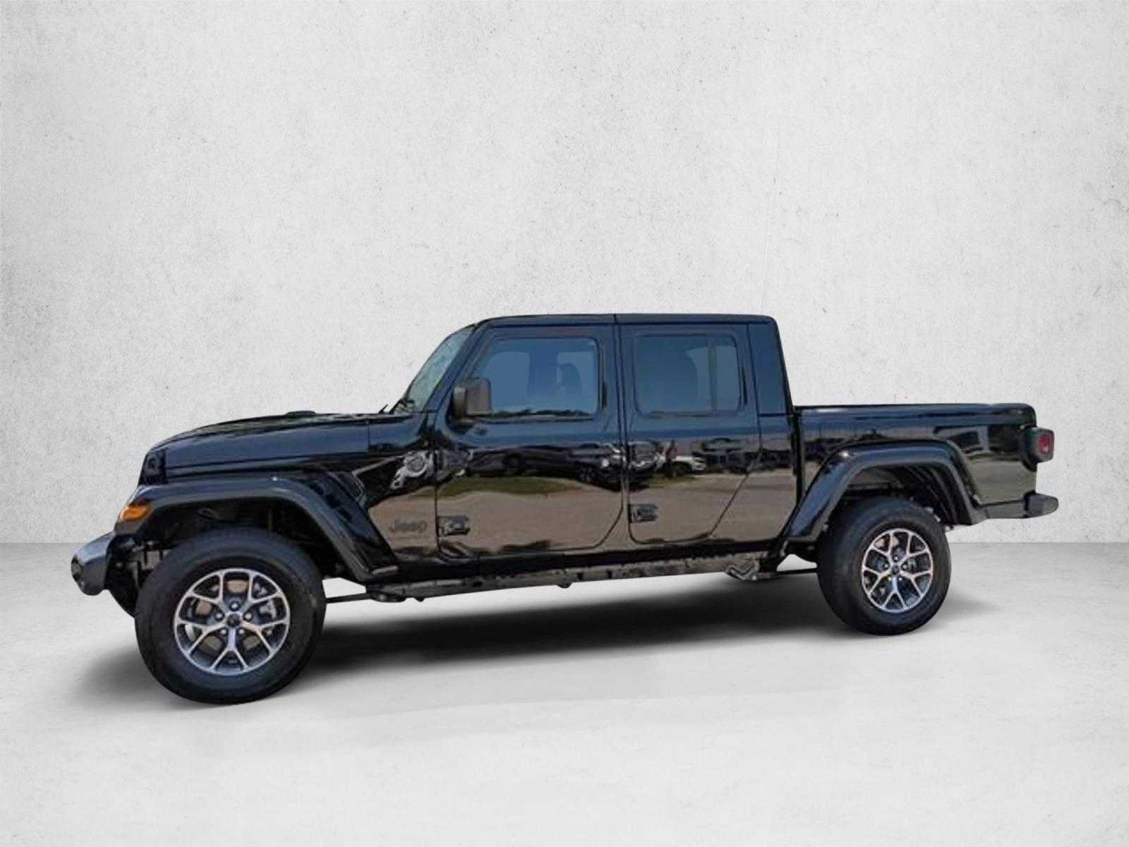 Thumbnail: 2025 Jeep Gladiator - 2