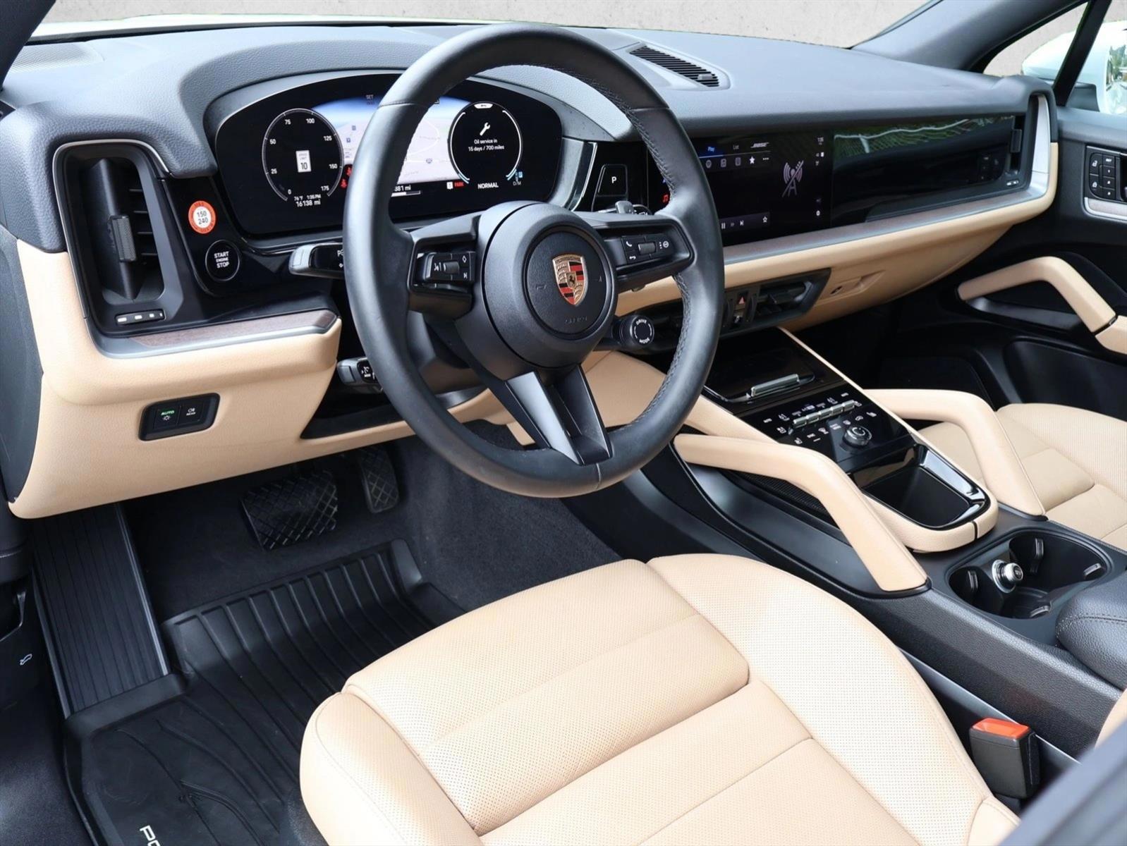 Thumbnail: 2025 Porsche Cayenne - 3