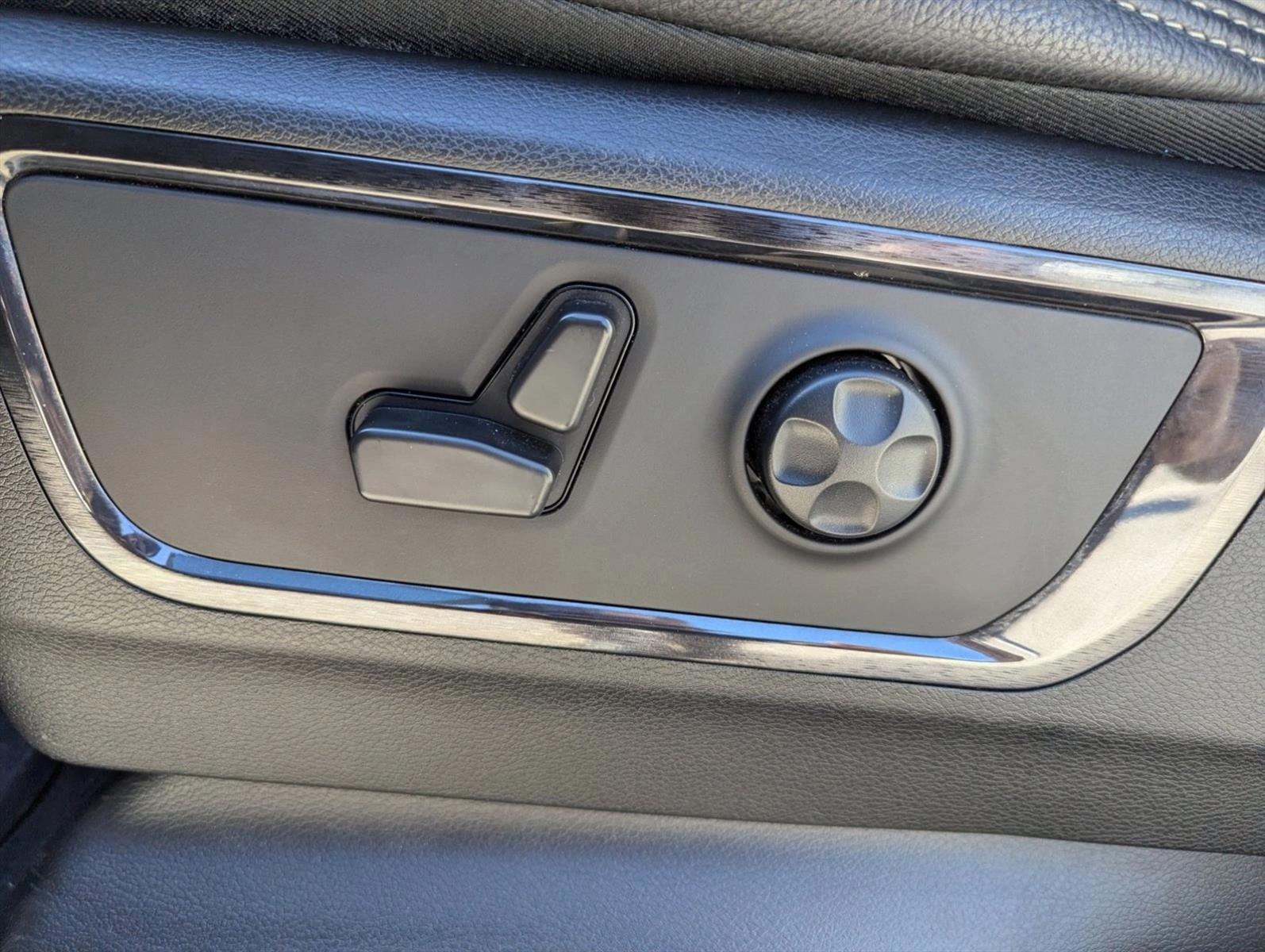 Thumbnail: 2022 RAM 1500 - 3