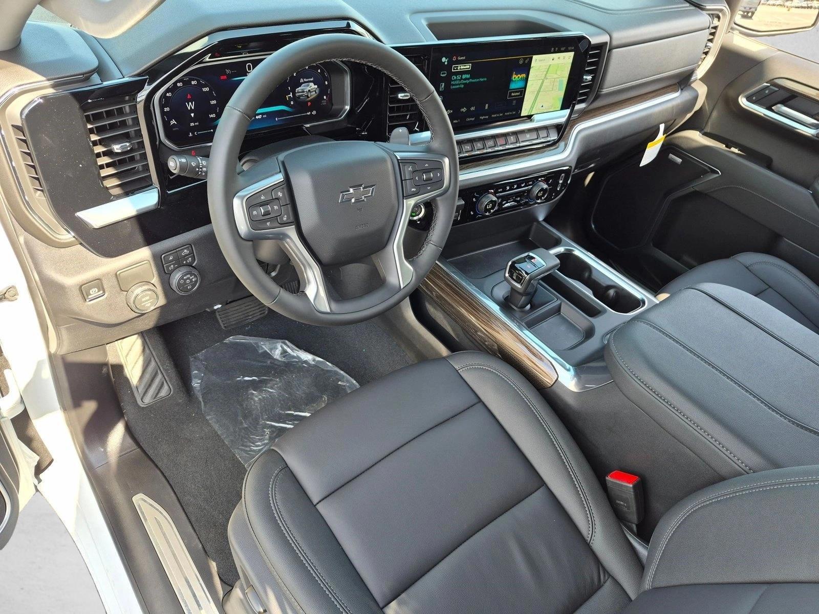 Thumbnail: 2026 Chevrolet Silverado 1500 - 3