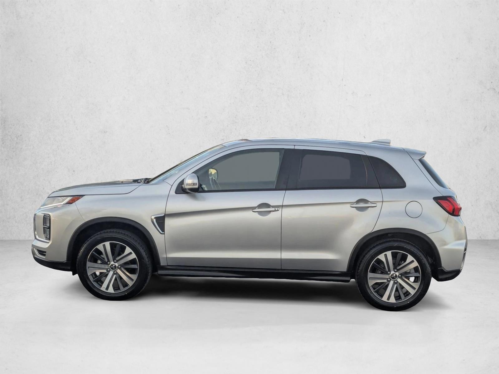 Thumbnail: 2024 Mitsubishi Outlander - 2
