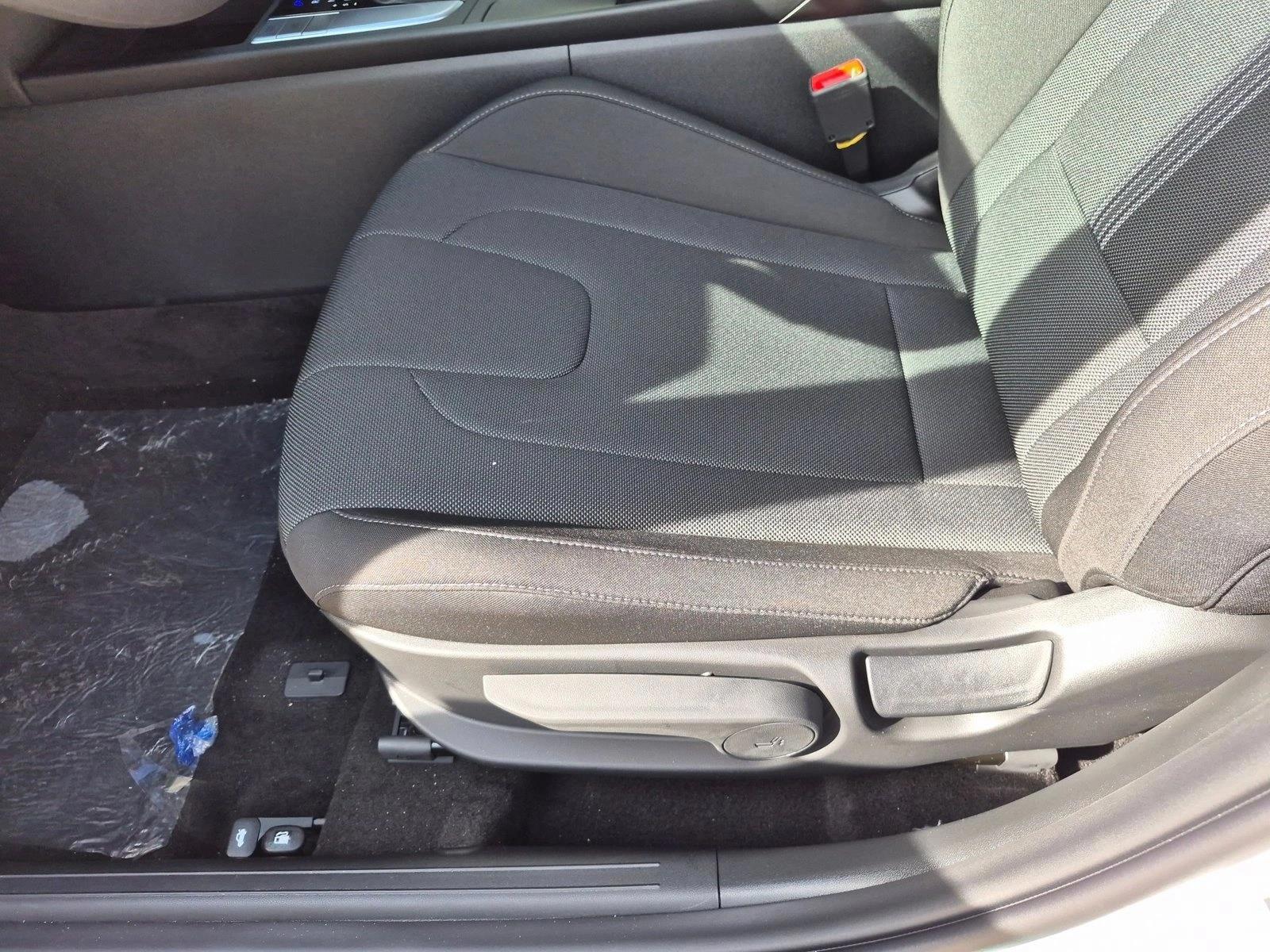 Thumbnail: 2026 Hyundai Elantra - 4