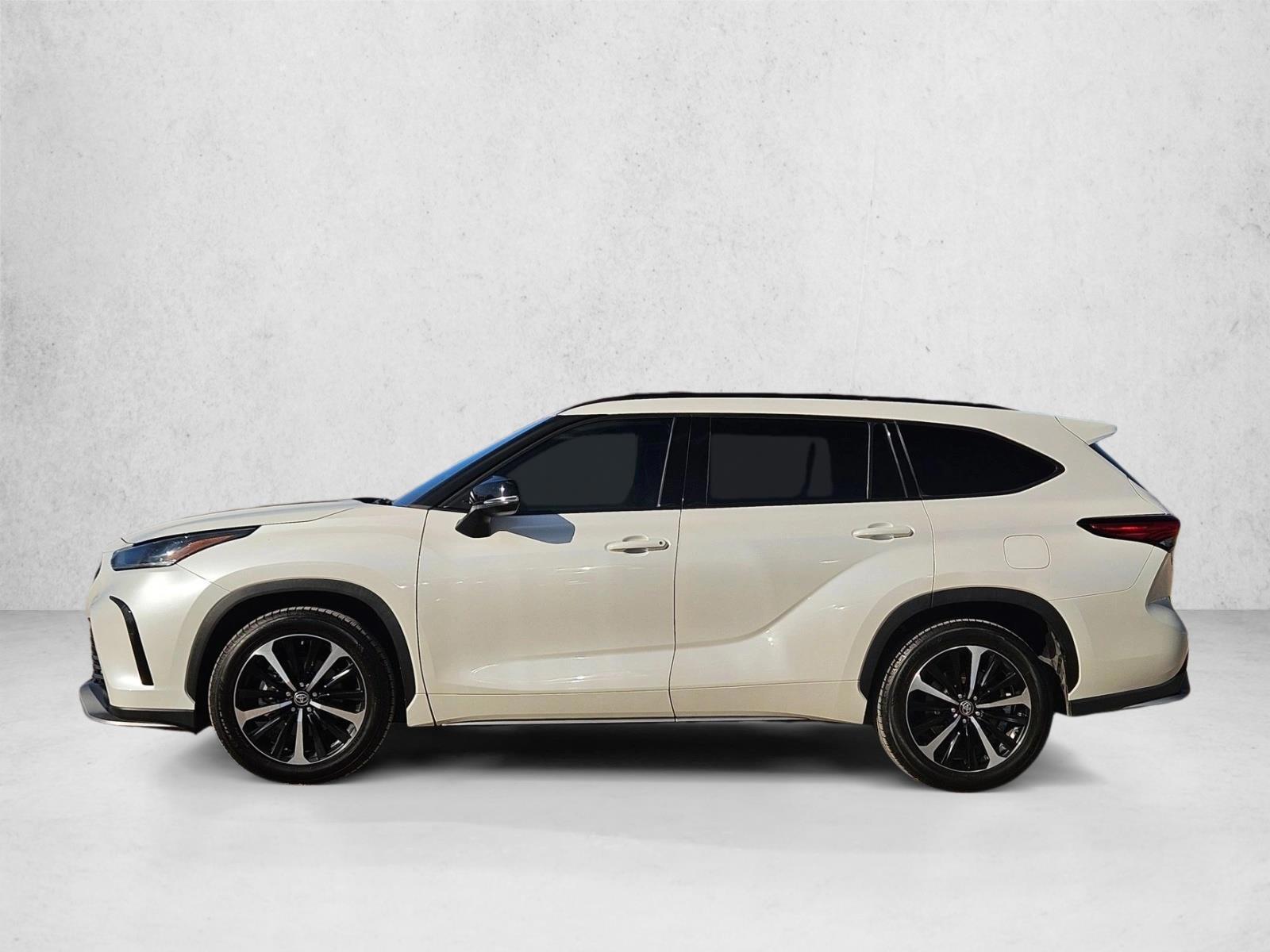 Thumbnail: 2021 Toyota Highlander - 2
