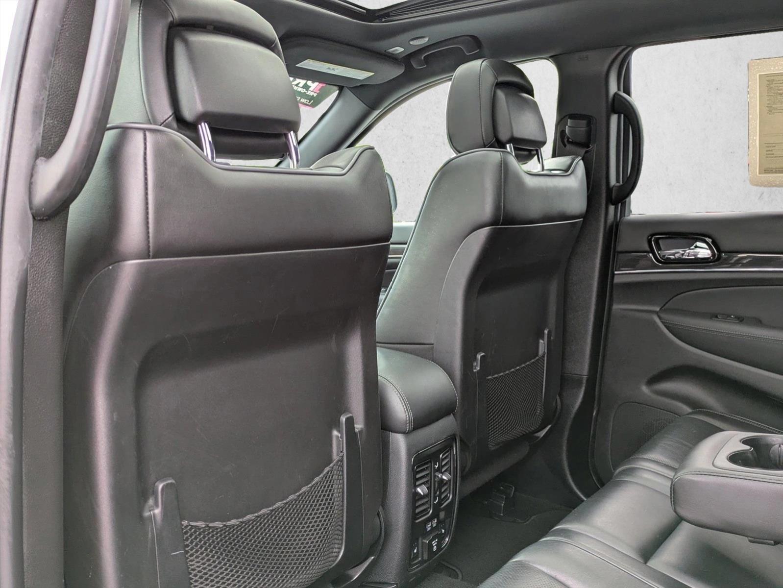 2020 Jeep Grand Cherokee Overland - Photo 19