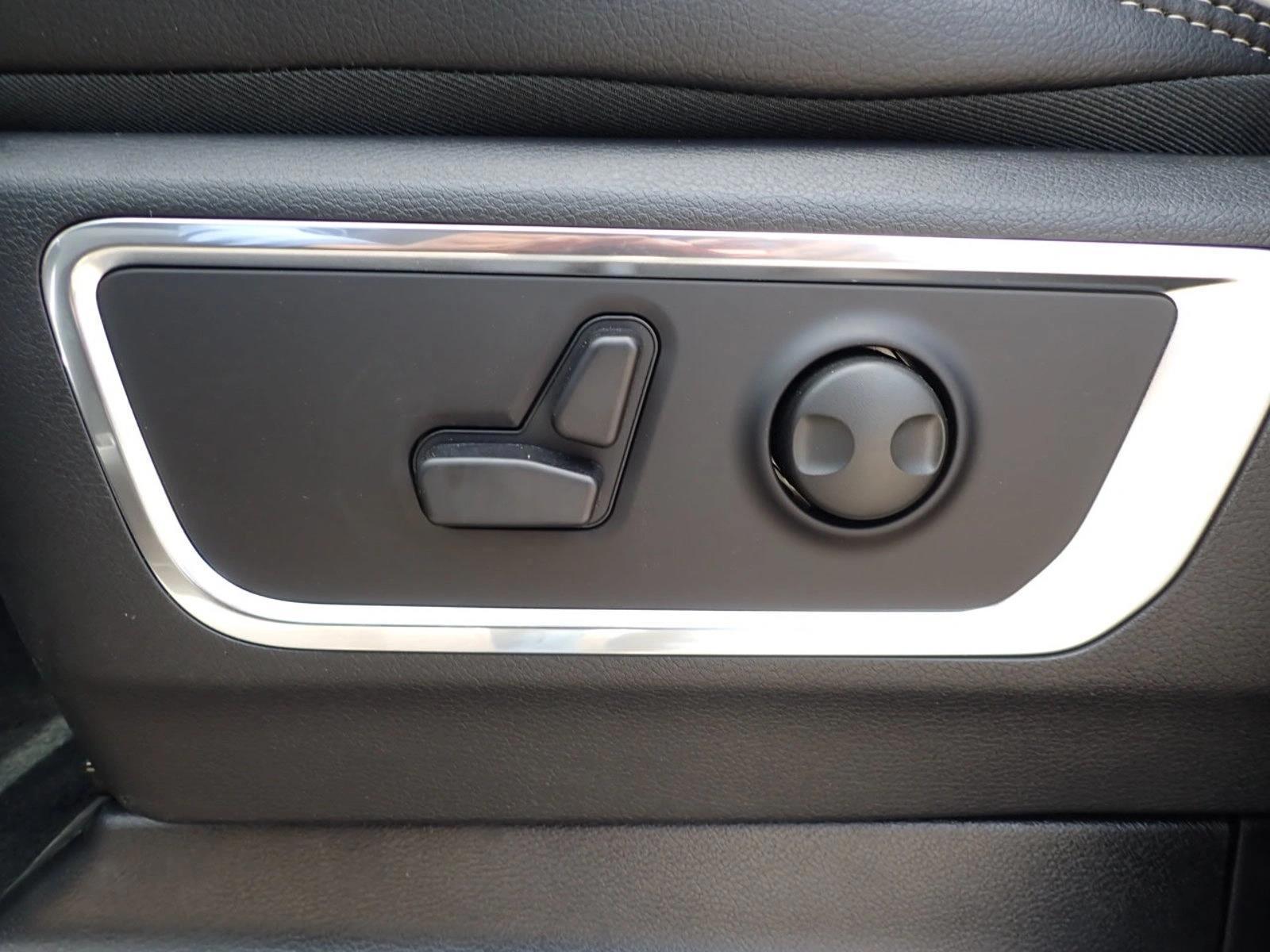 Thumbnail: 2026 RAM 1500 - 4