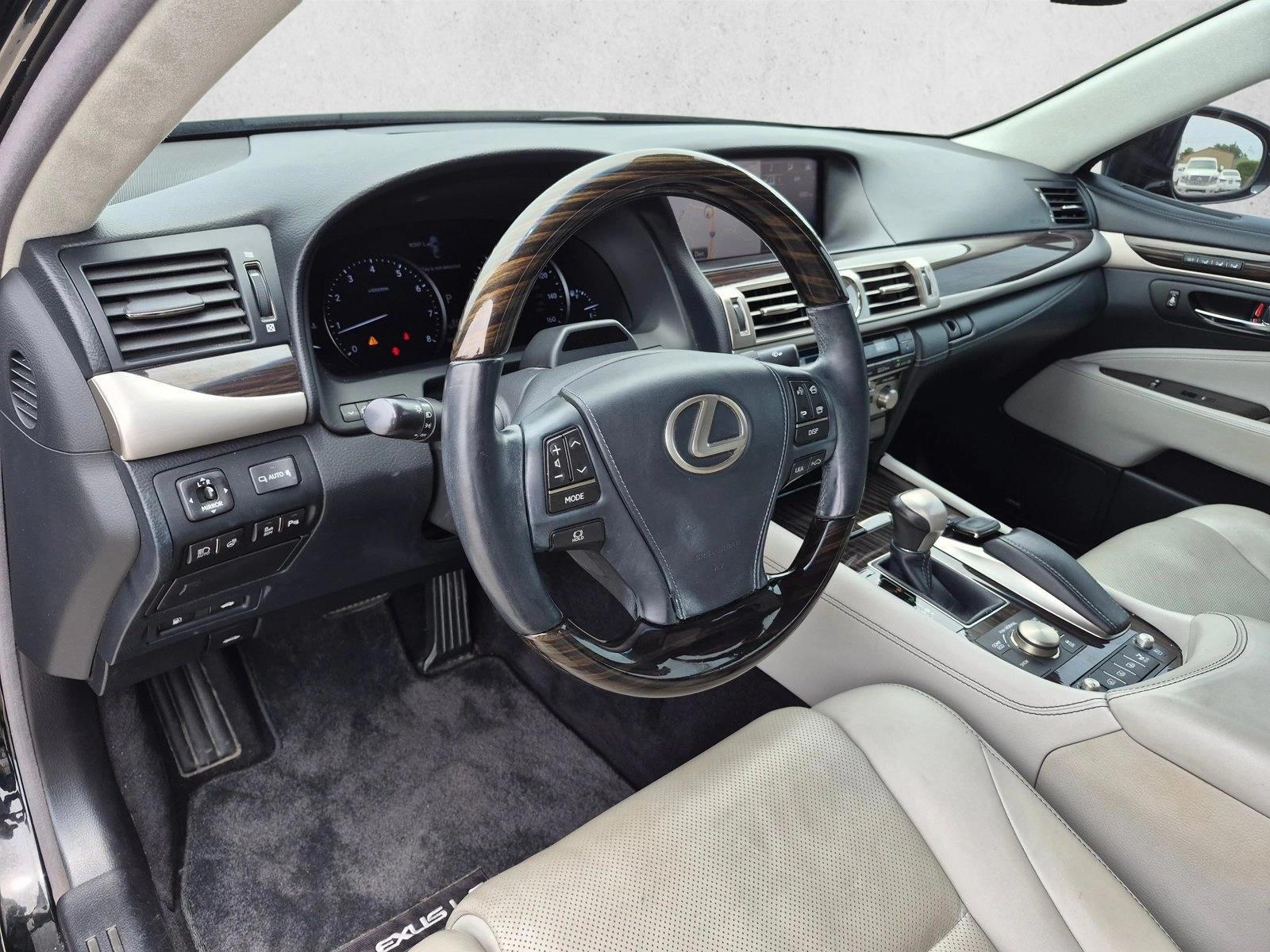 Thumbnail: 2015 Lexus LS - 3