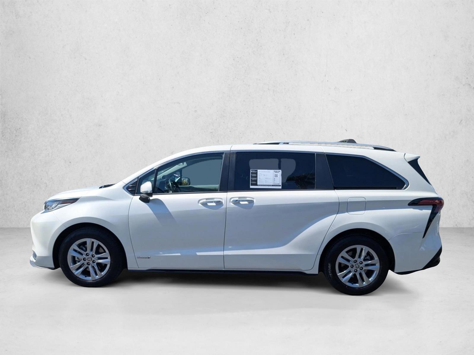 Thumbnail: 2021 Toyota Sienna - 2