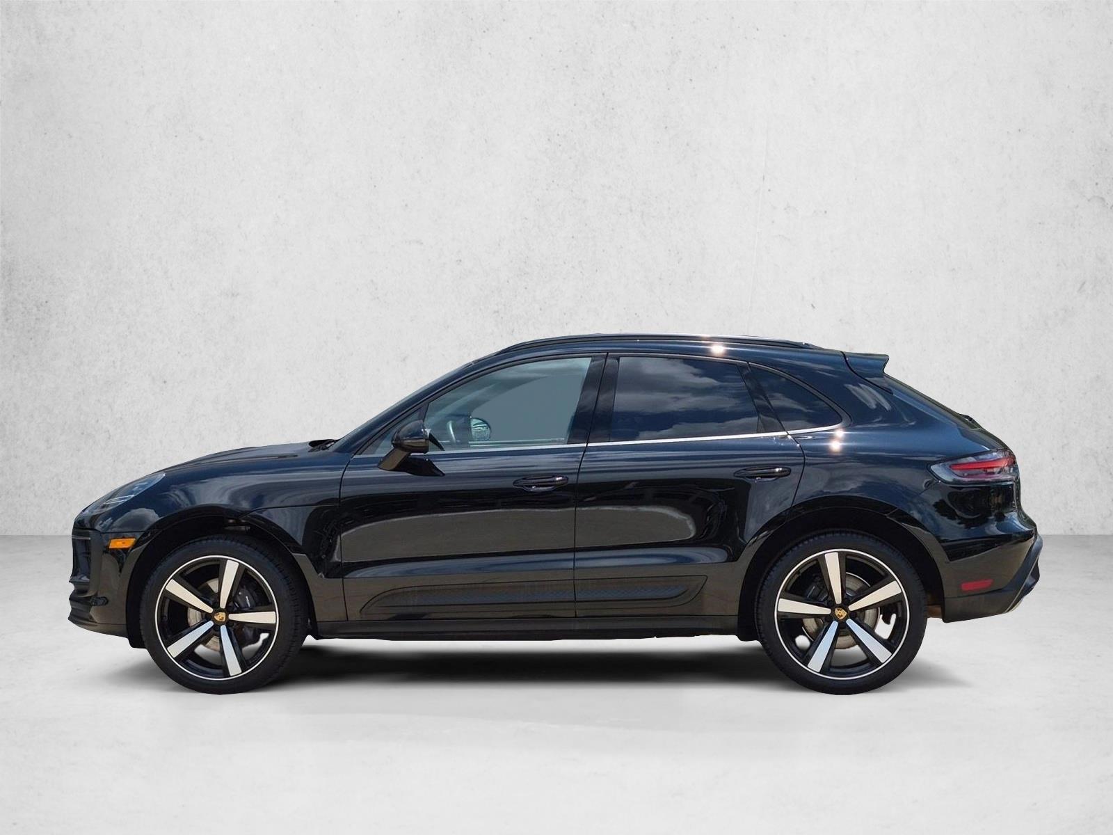 Thumbnail: 2026 Porsche Macan - 2