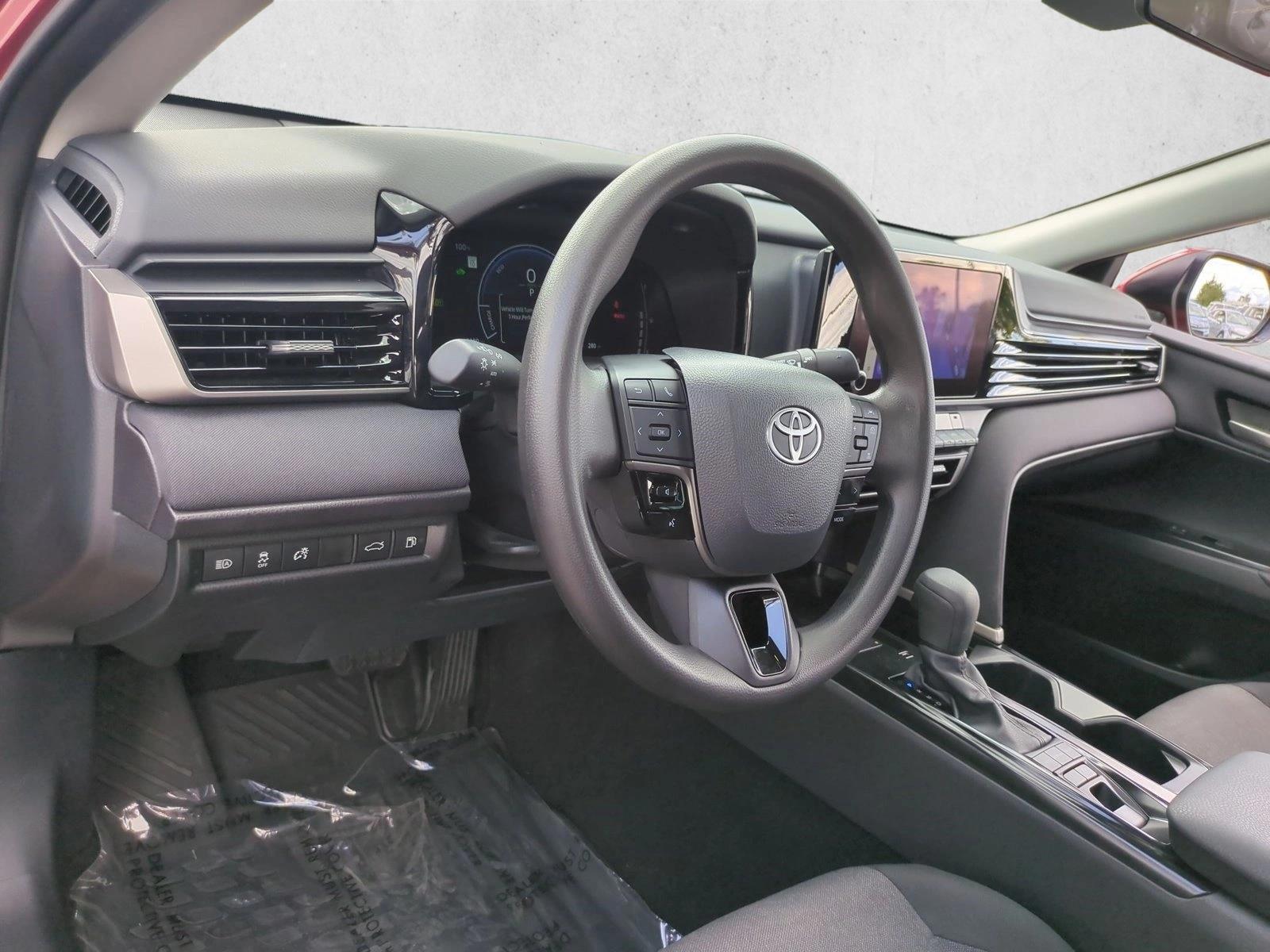 Thumbnail: 2025 Toyota Camry - 3