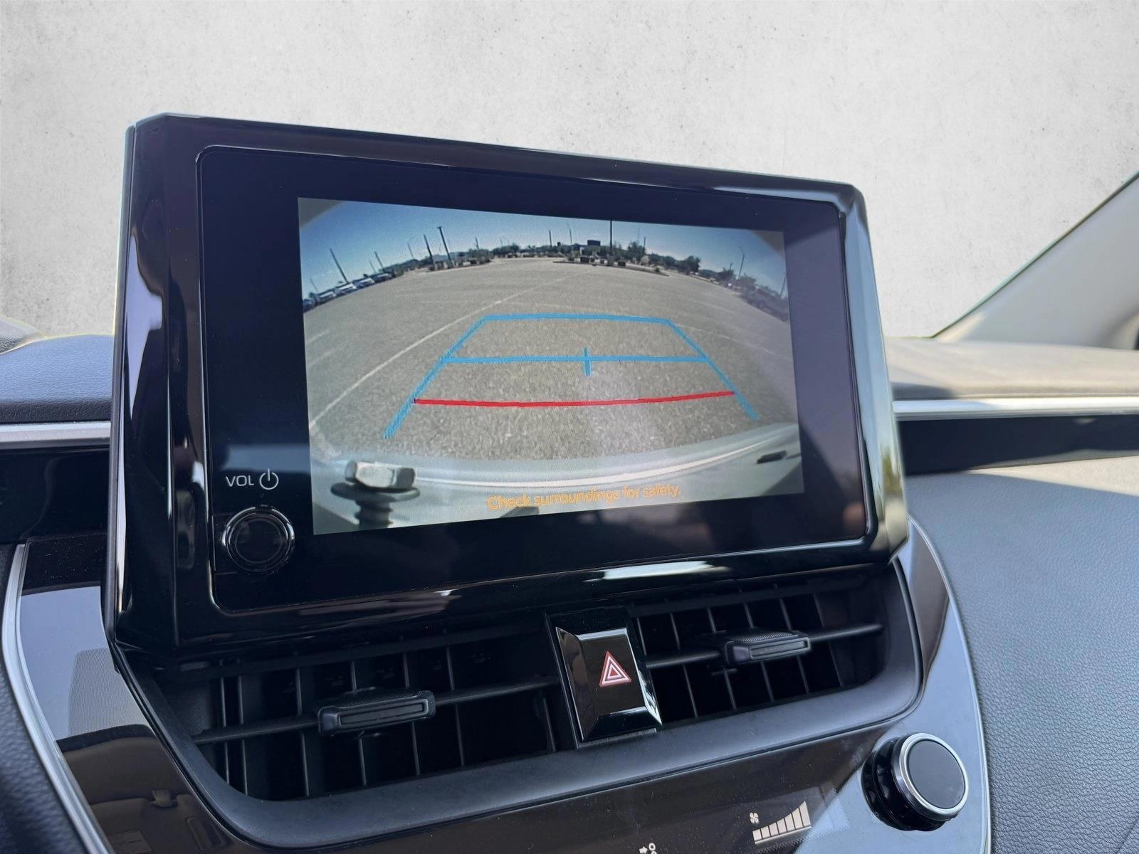 2025 Toyota Corolla LE - Photo 18
