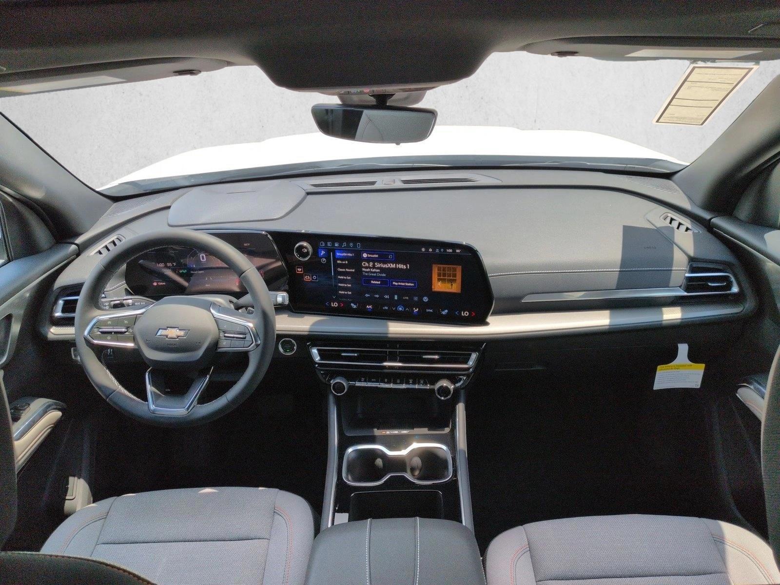 Thumbnail: 2026 Chevrolet Traverse - 3