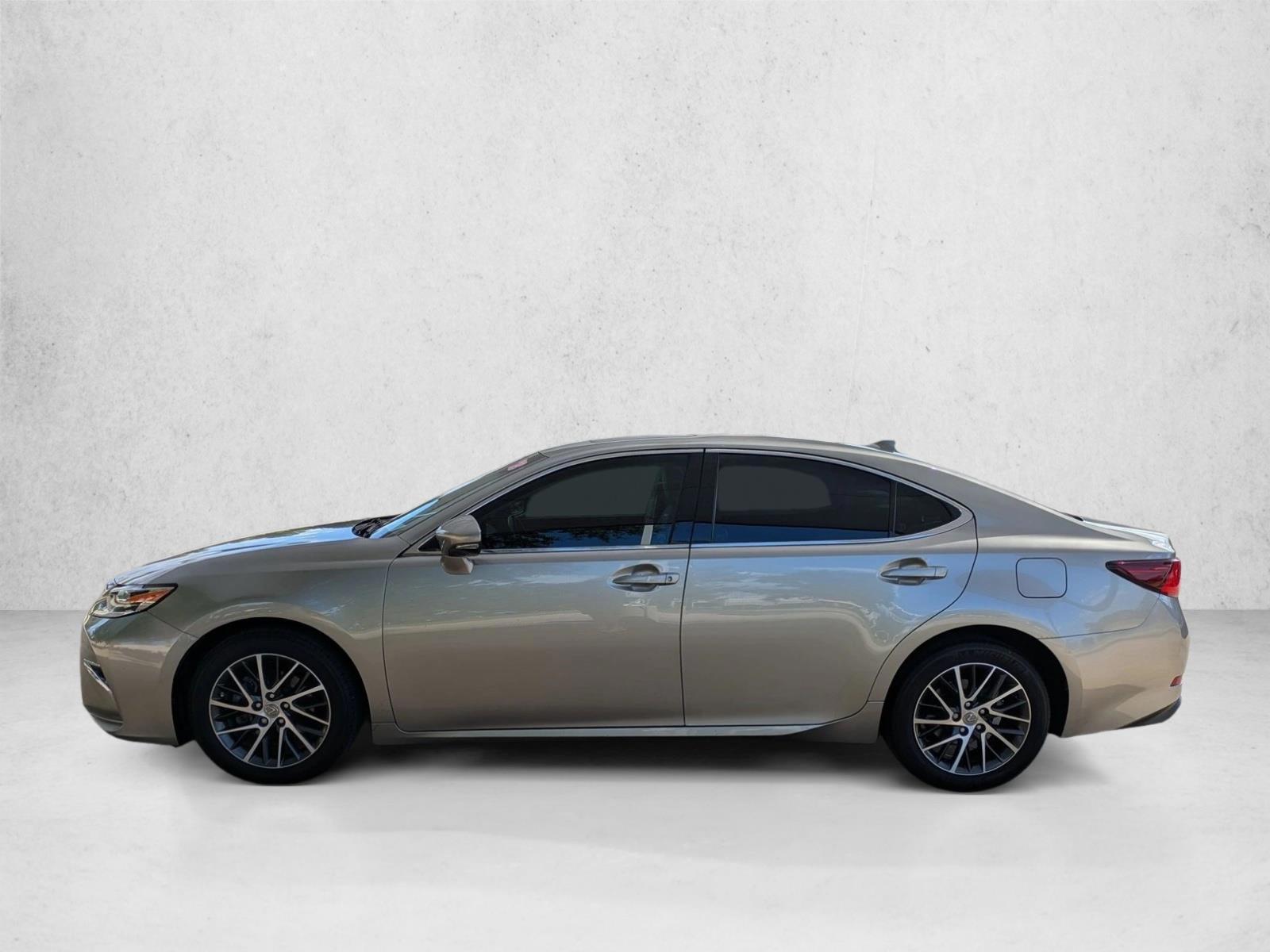 Thumbnail: 2018 Lexus ES - 2