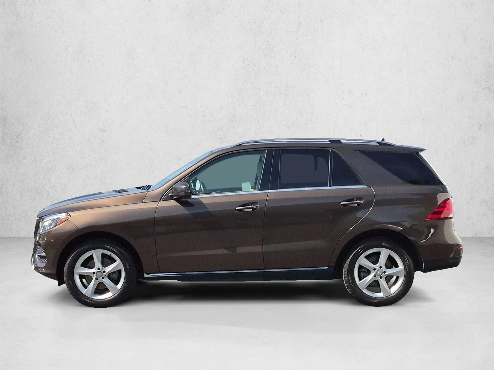 Thumbnail: 2016 Mercedes-Benz GLE - 2