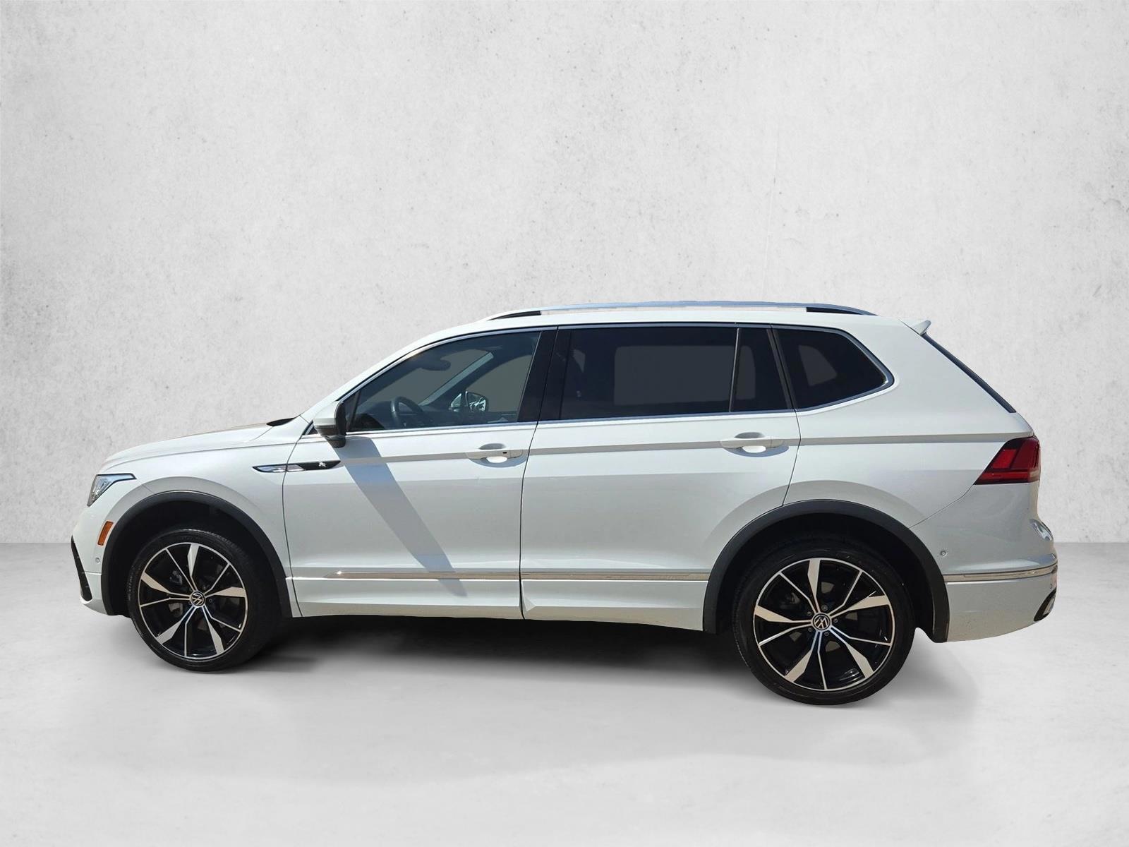 Thumbnail: 2022 Volkswagen Tiguan - 2