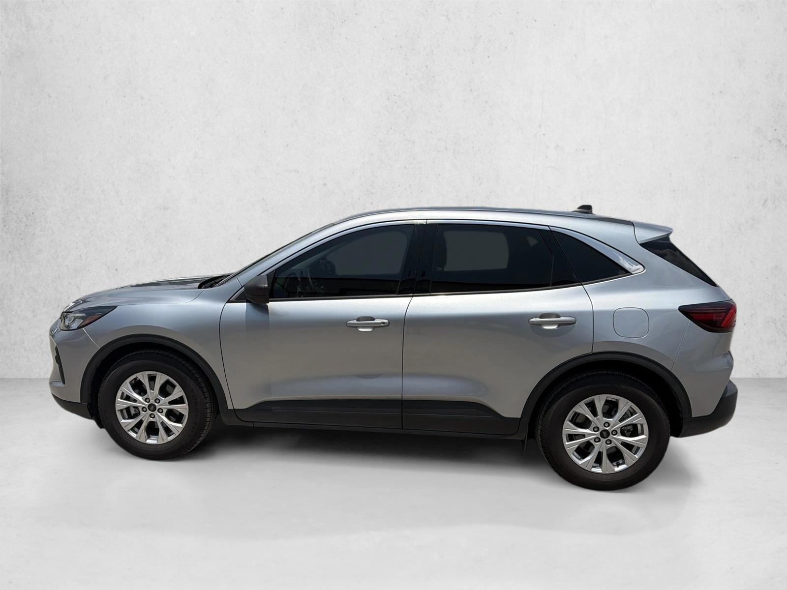 Thumbnail: 2023 Ford Escape - 2