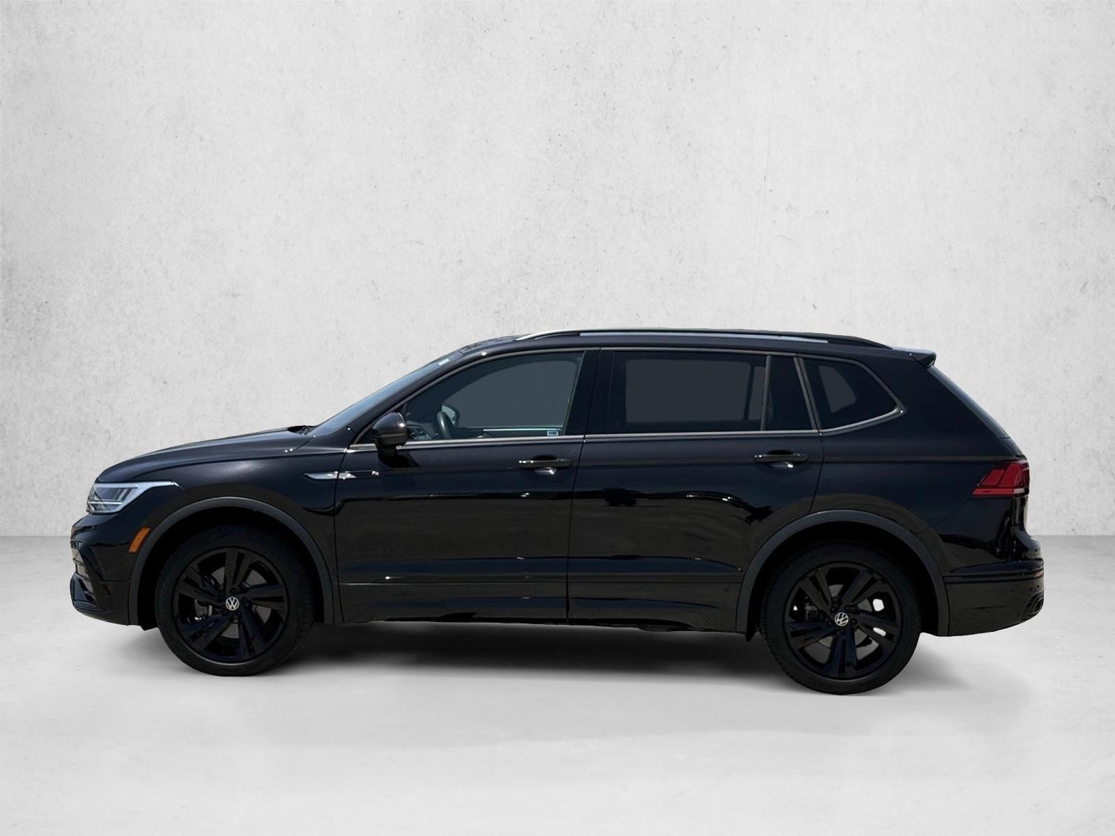 Thumbnail: 2024 Volkswagen Tiguan - 3