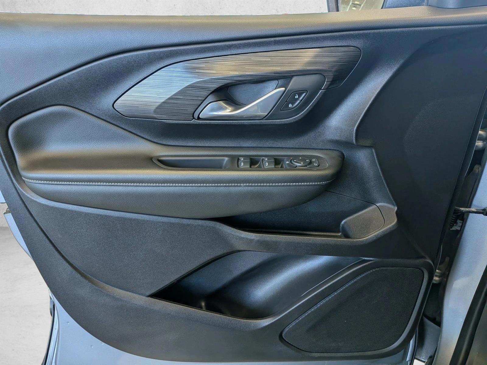 2024 GMC Terrain SLE - Photo 10