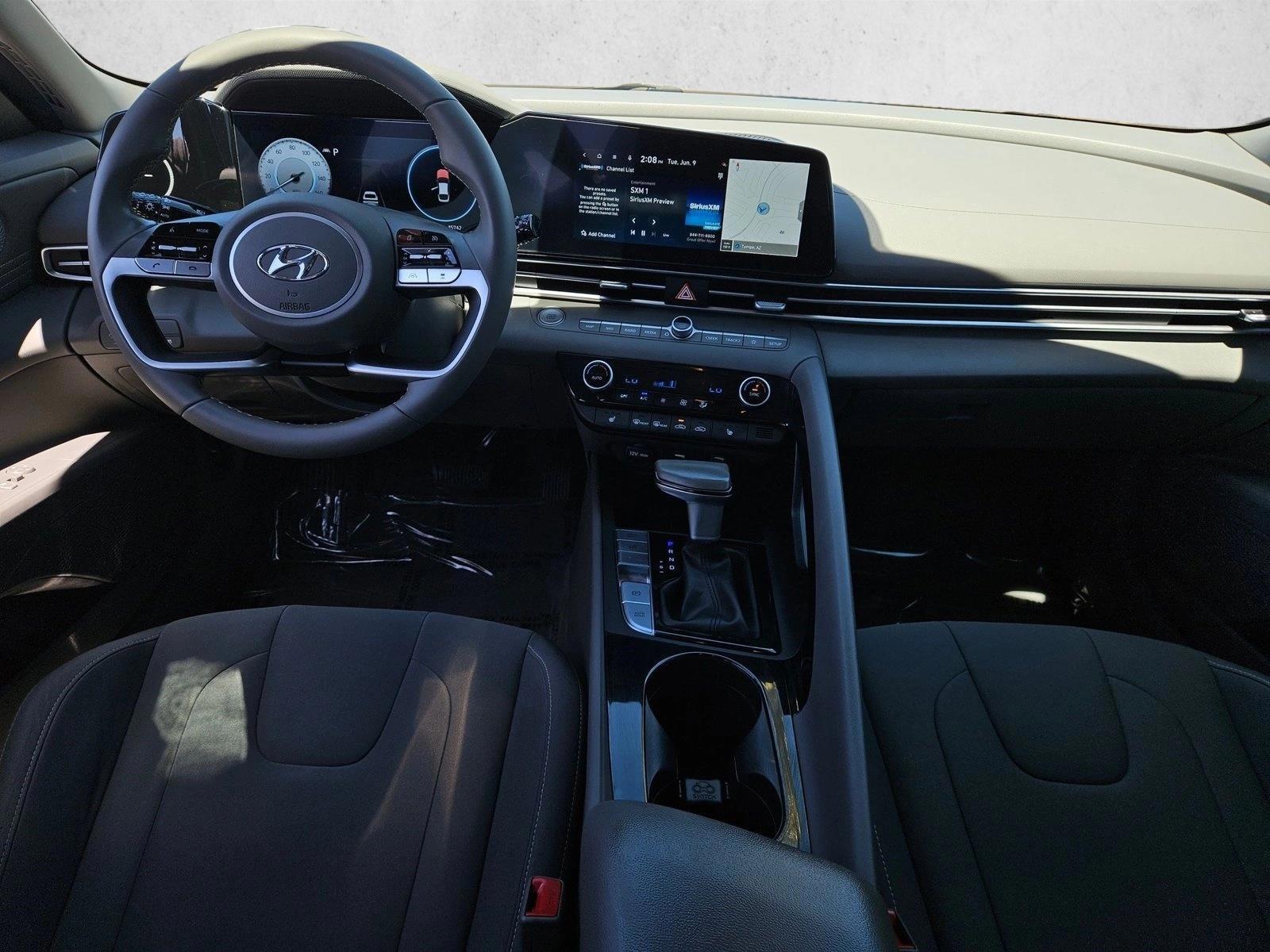 Thumbnail: 2023 Hyundai Elantra - 3