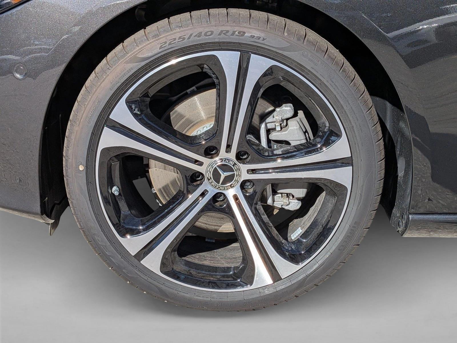 2026 Mercedes-Benz C-Class Sedan C 300 - Photo 17