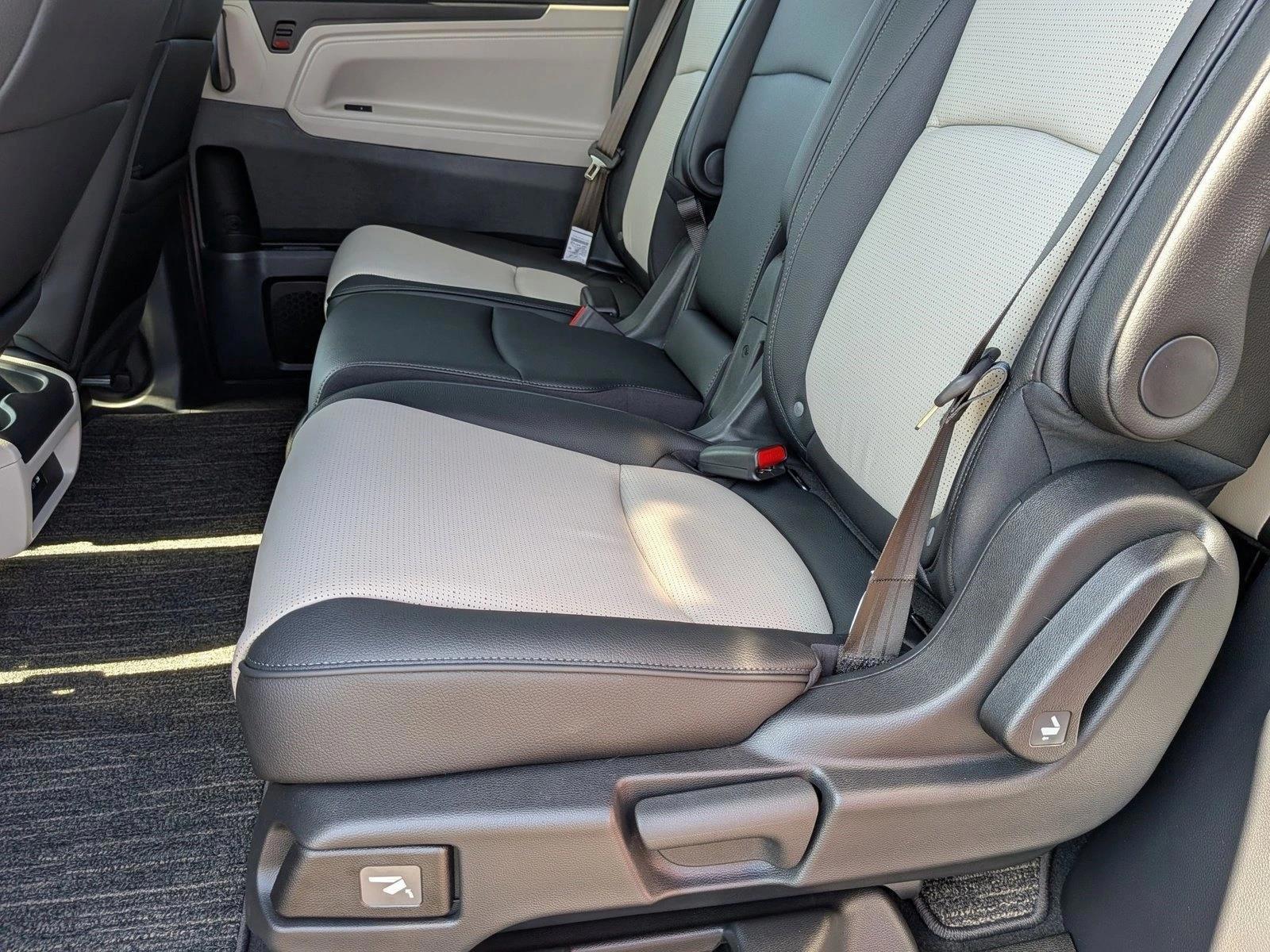 Thumbnail: 2026 Honda Odyssey - 5