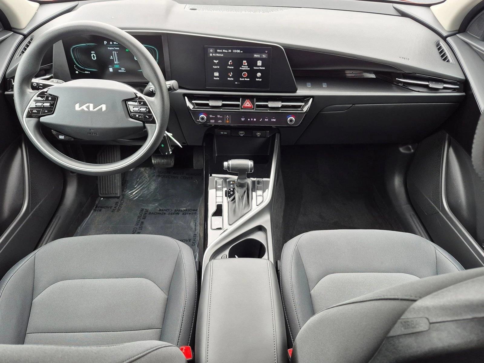 Thumbnail: 2023 Kia Niro - 3
