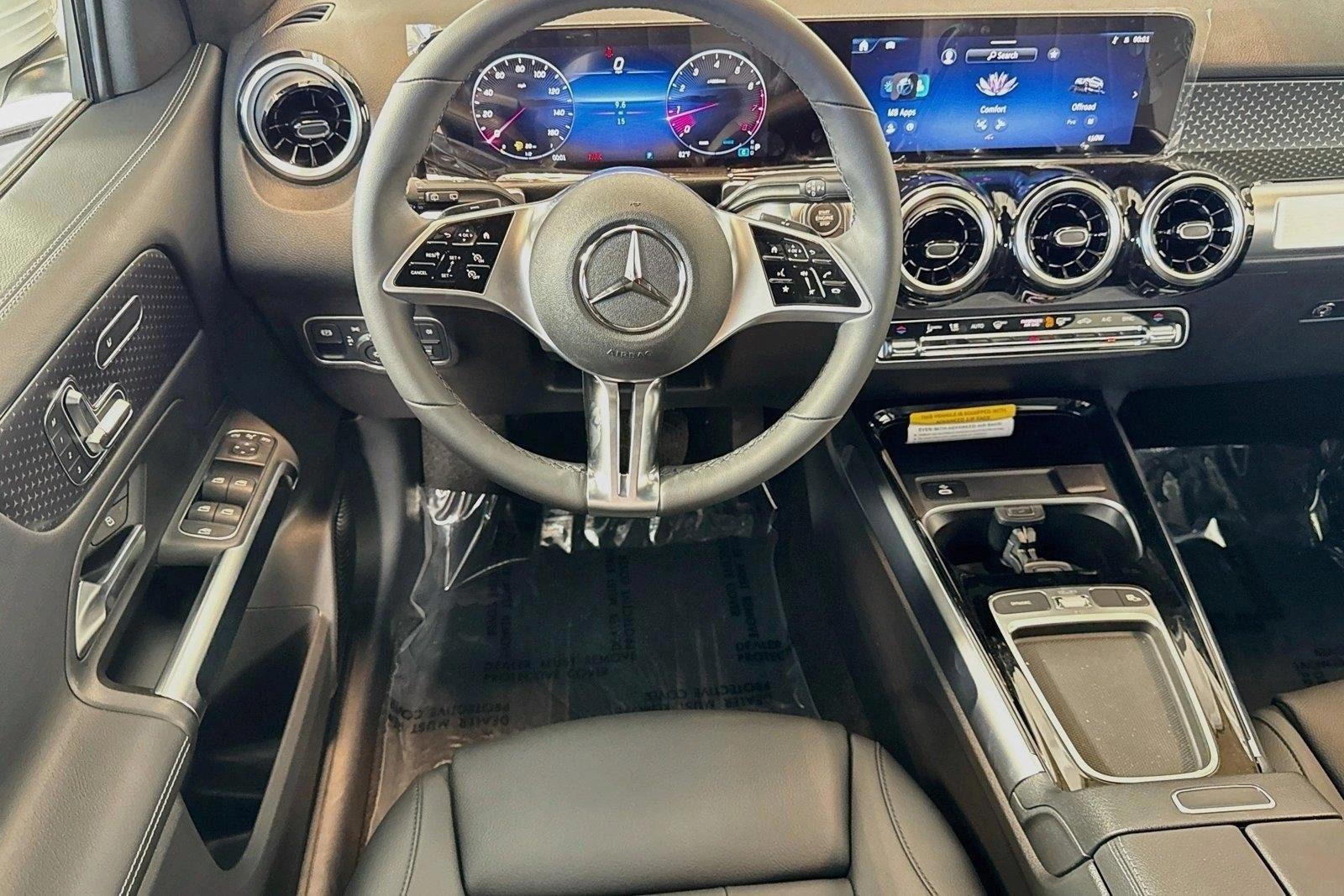 Thumbnail: 2026 Mercedes-Benz GLB - 4