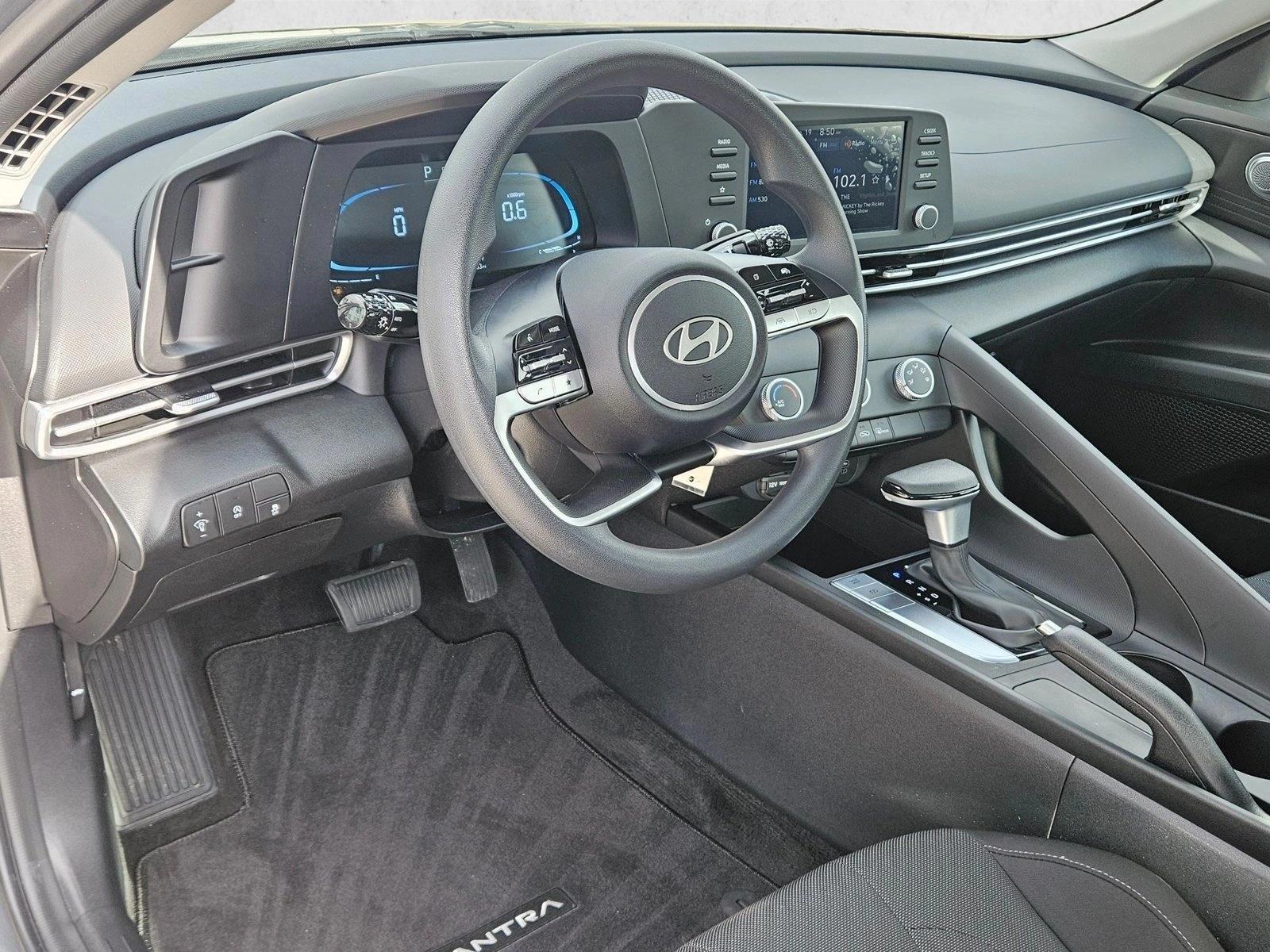 Thumbnail: 2025 Hyundai Elantra - 3