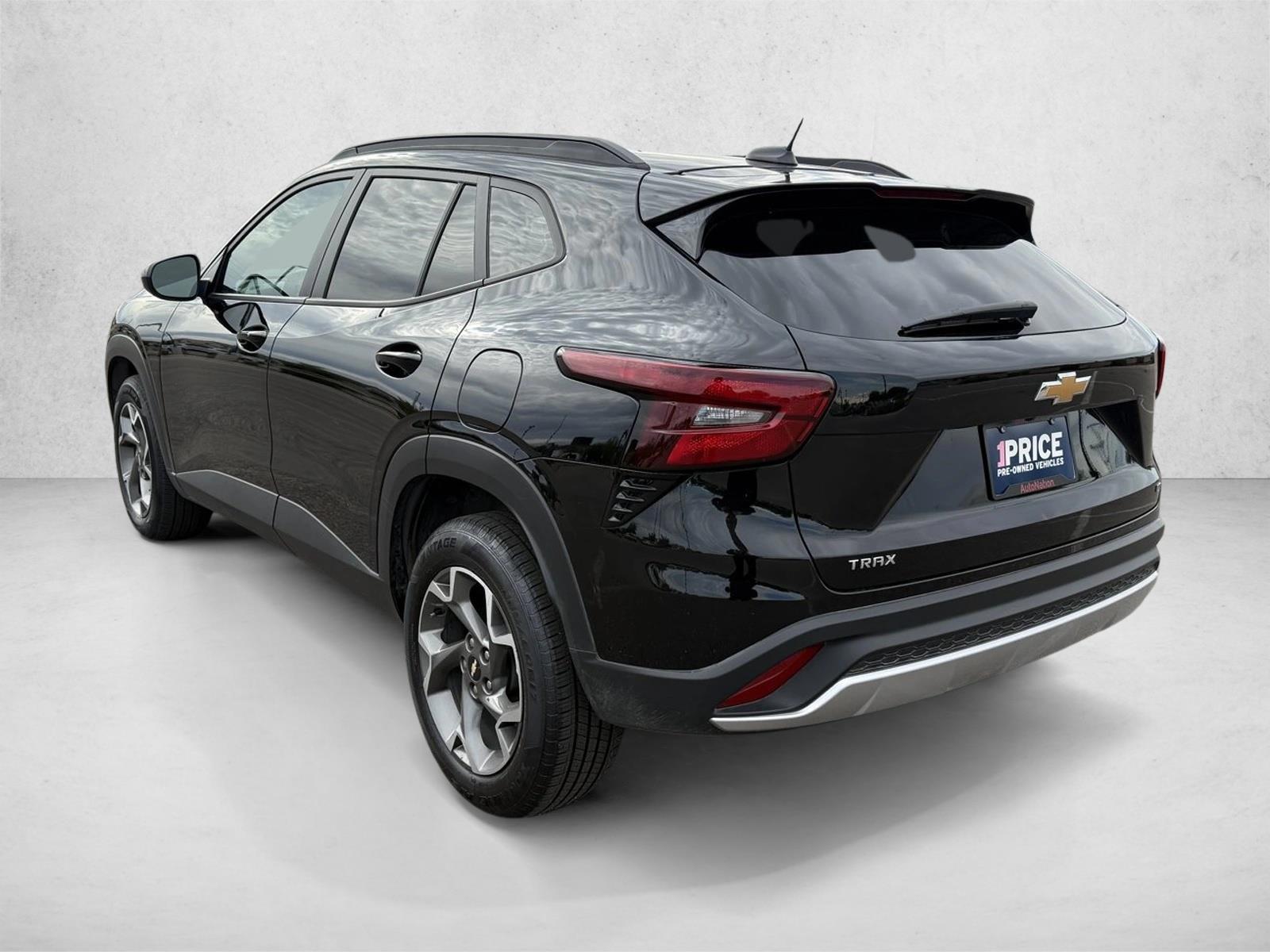 2025 Chevrolet Trax LT - Photo 8