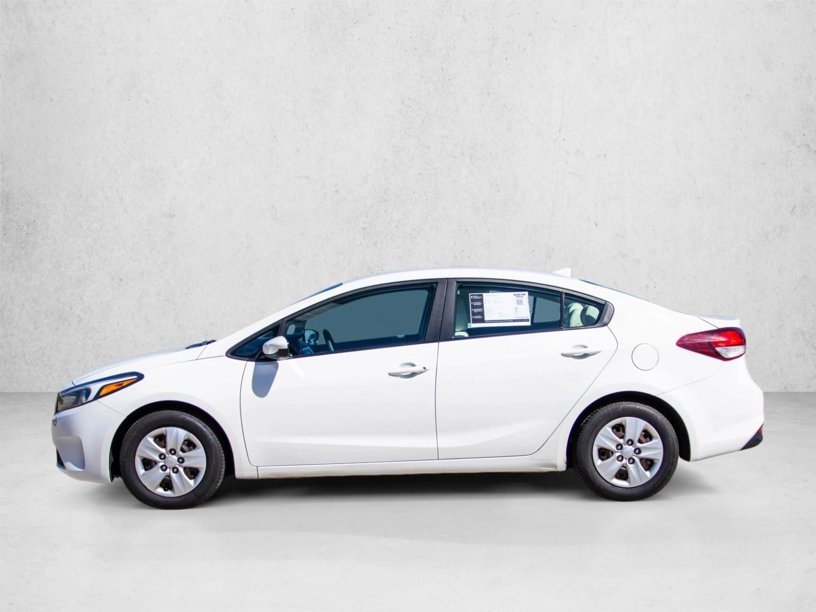 Thumbnail: 2017 Kia Forte - 2