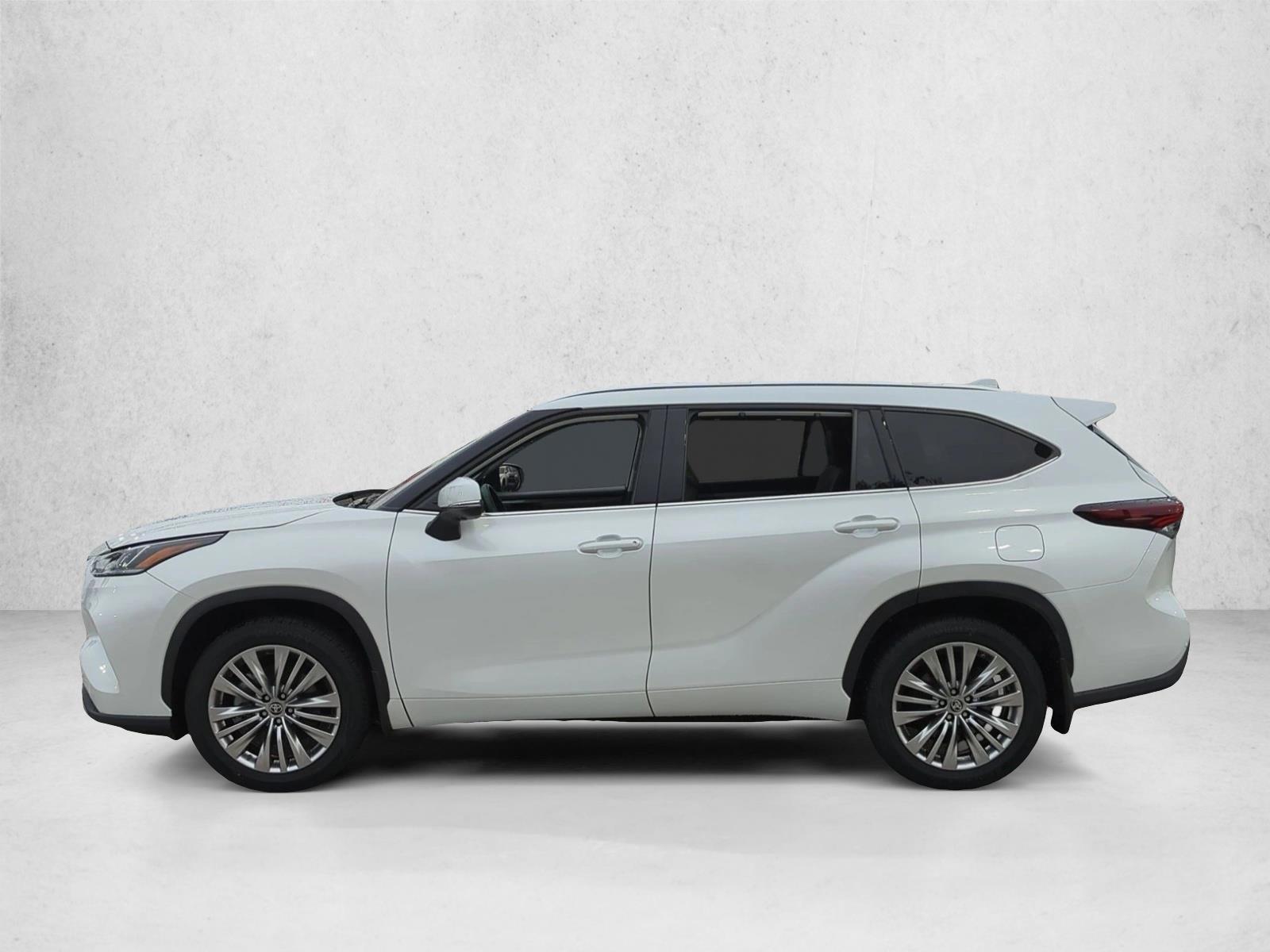 Thumbnail: 2024 Toyota Highlander - 2