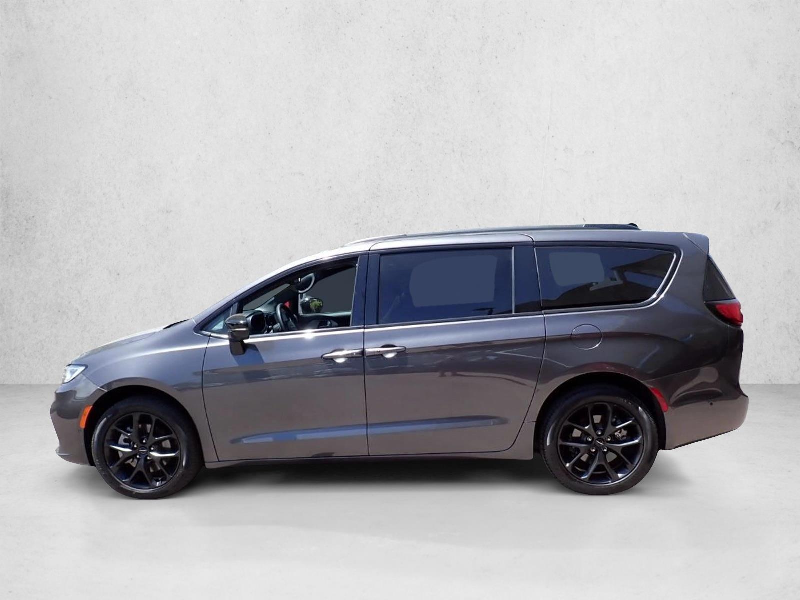 Thumbnail: 2023 Chrysler Pacifica - 2