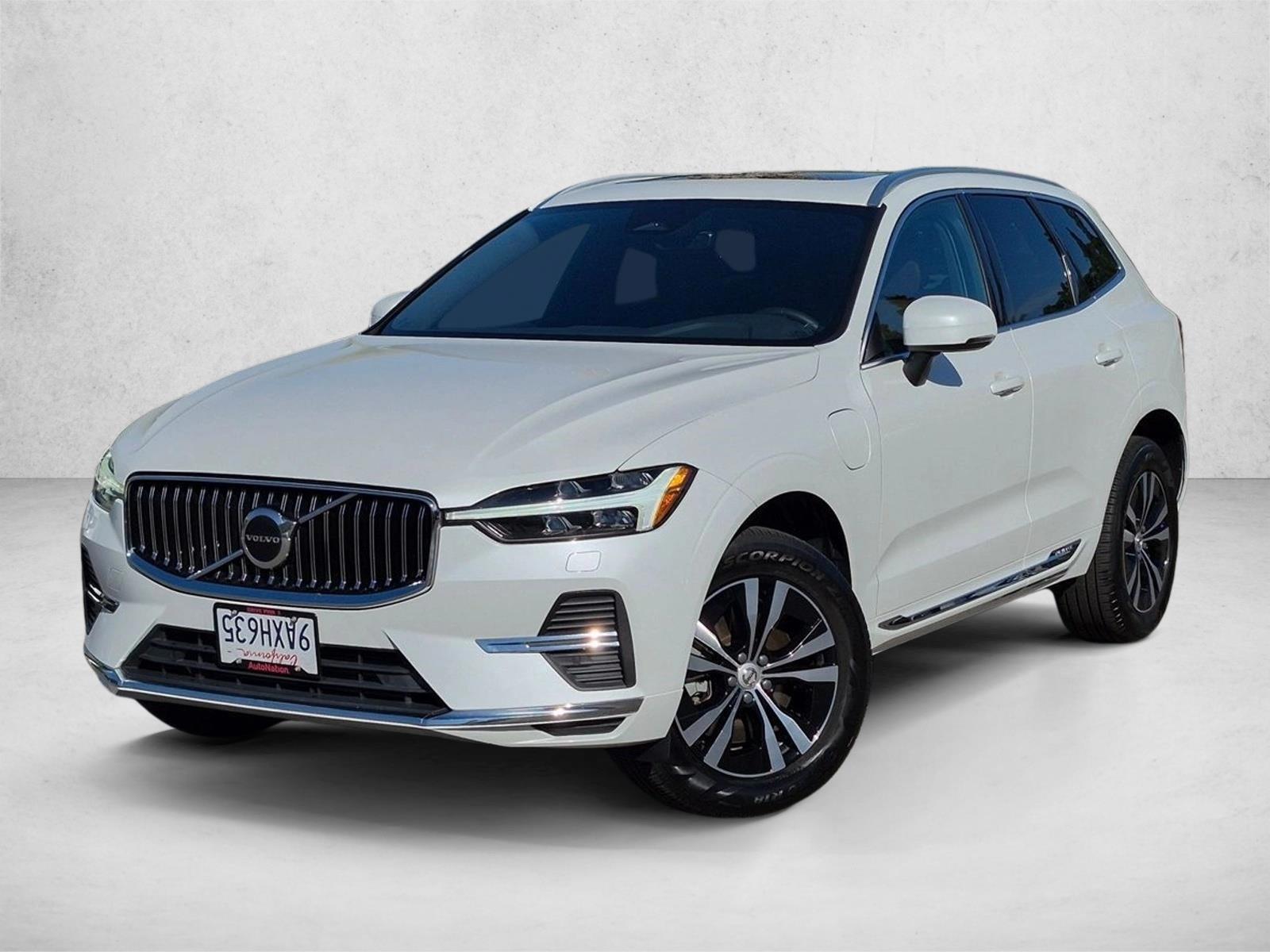 Thumbnail: 2022 Volvo XC60 - 1