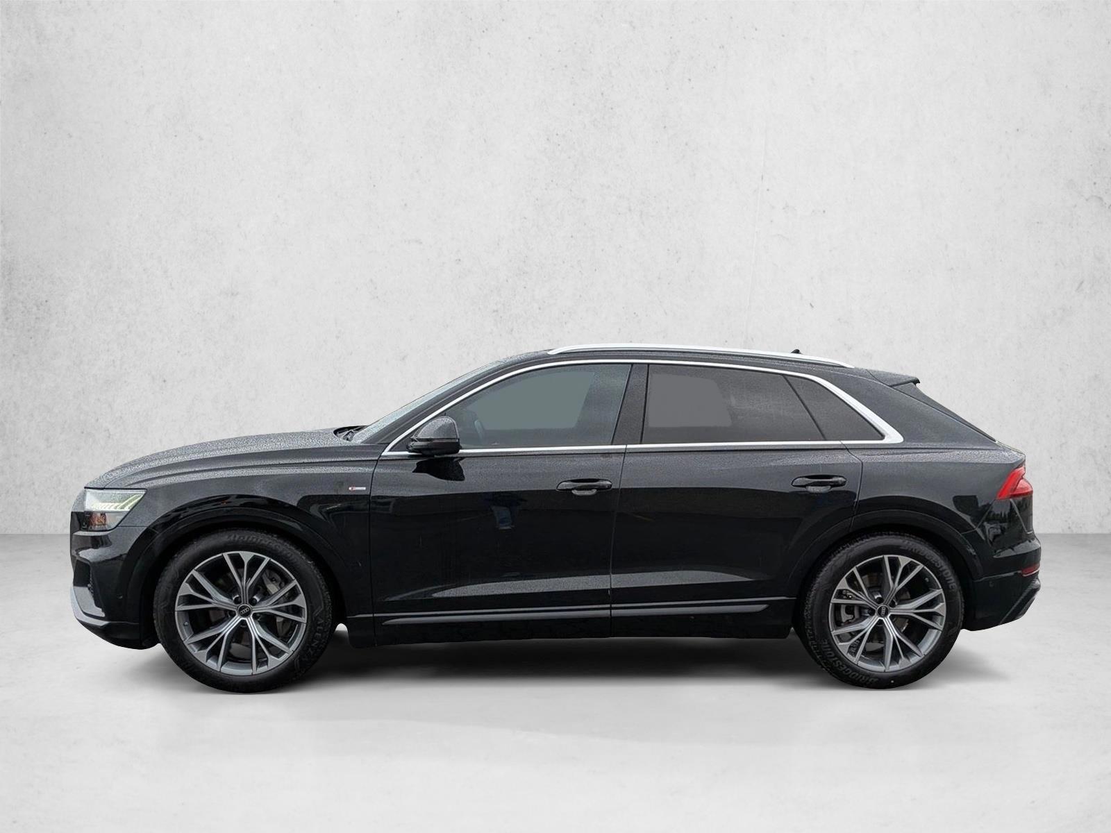 Thumbnail: 2023 Audi Q8 - 2