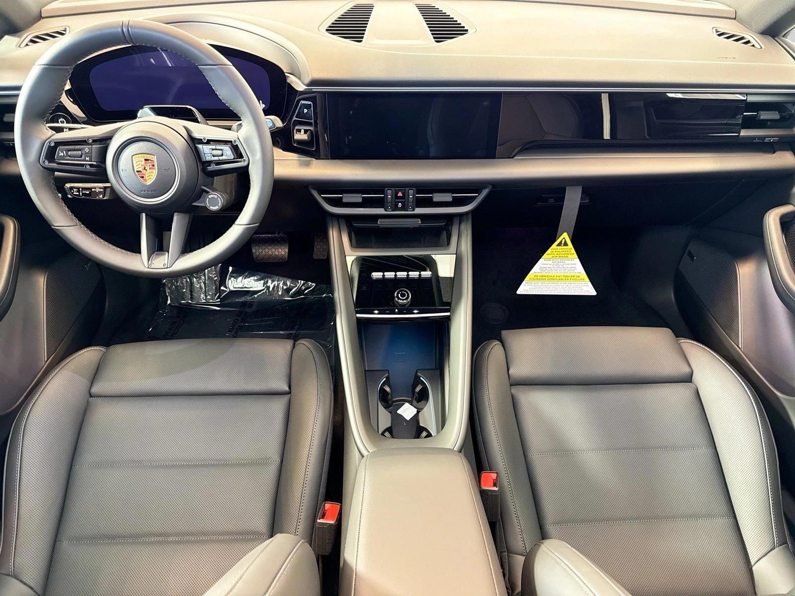 Thumbnail: 2026 Porsche Macan - 3
