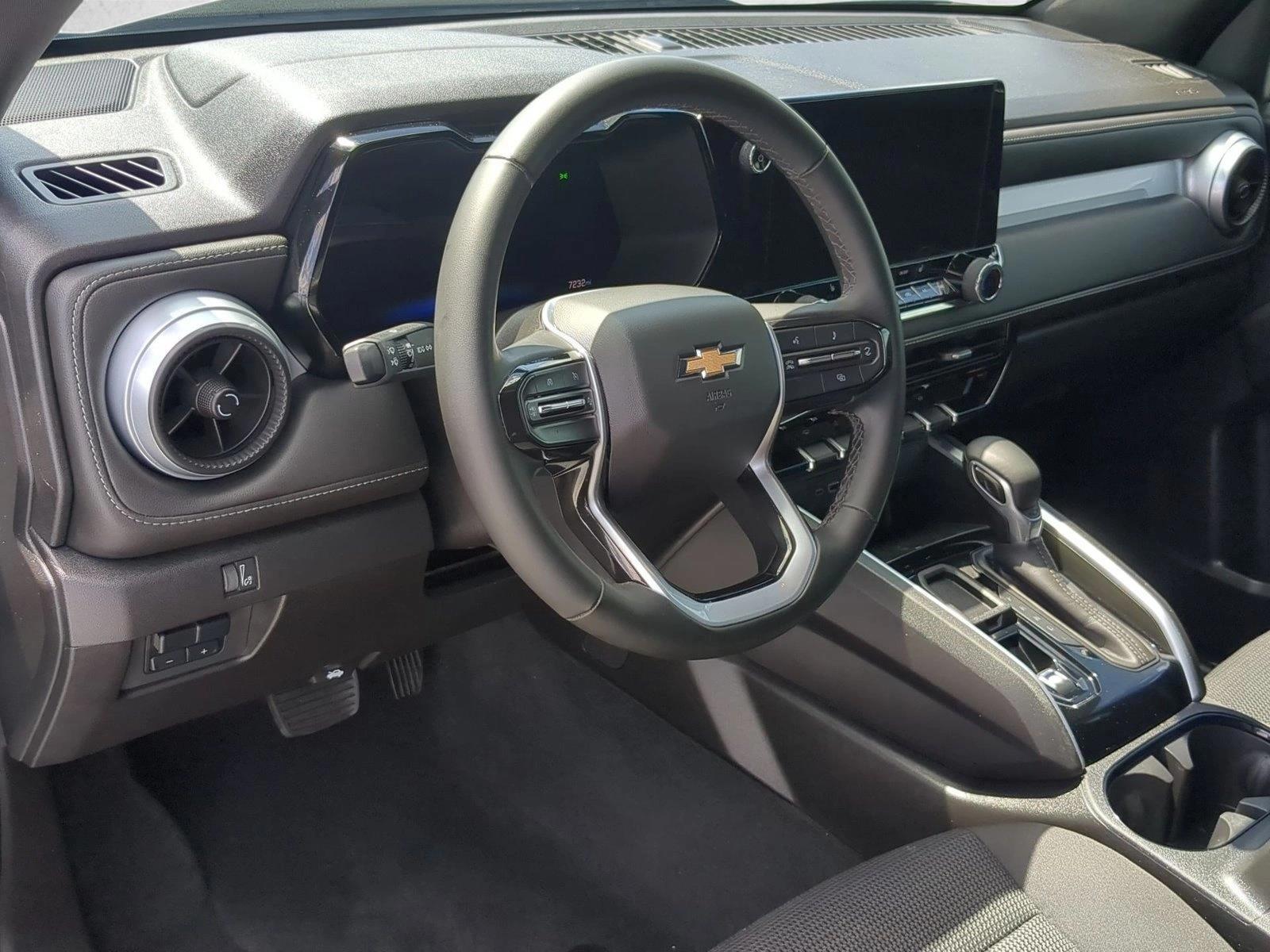Thumbnail: 2025 Chevrolet Colorado - 3