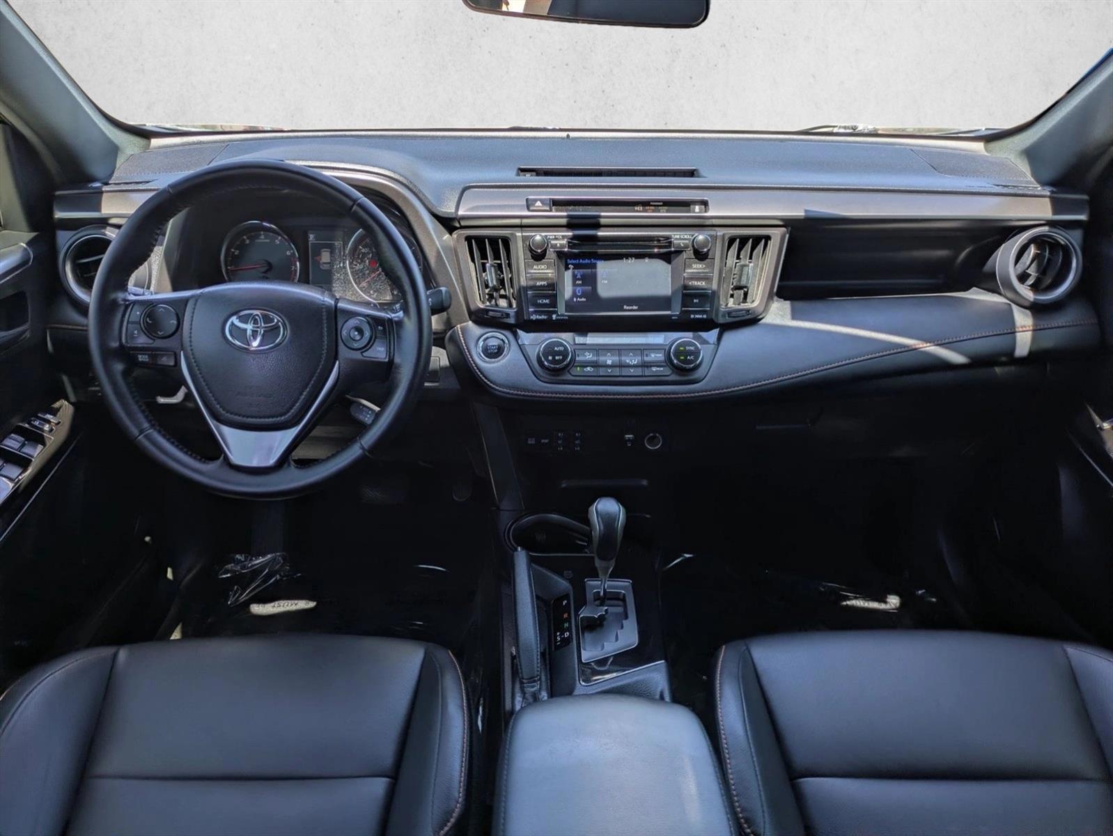 Thumbnail: 2016 Toyota RAV4 - 3